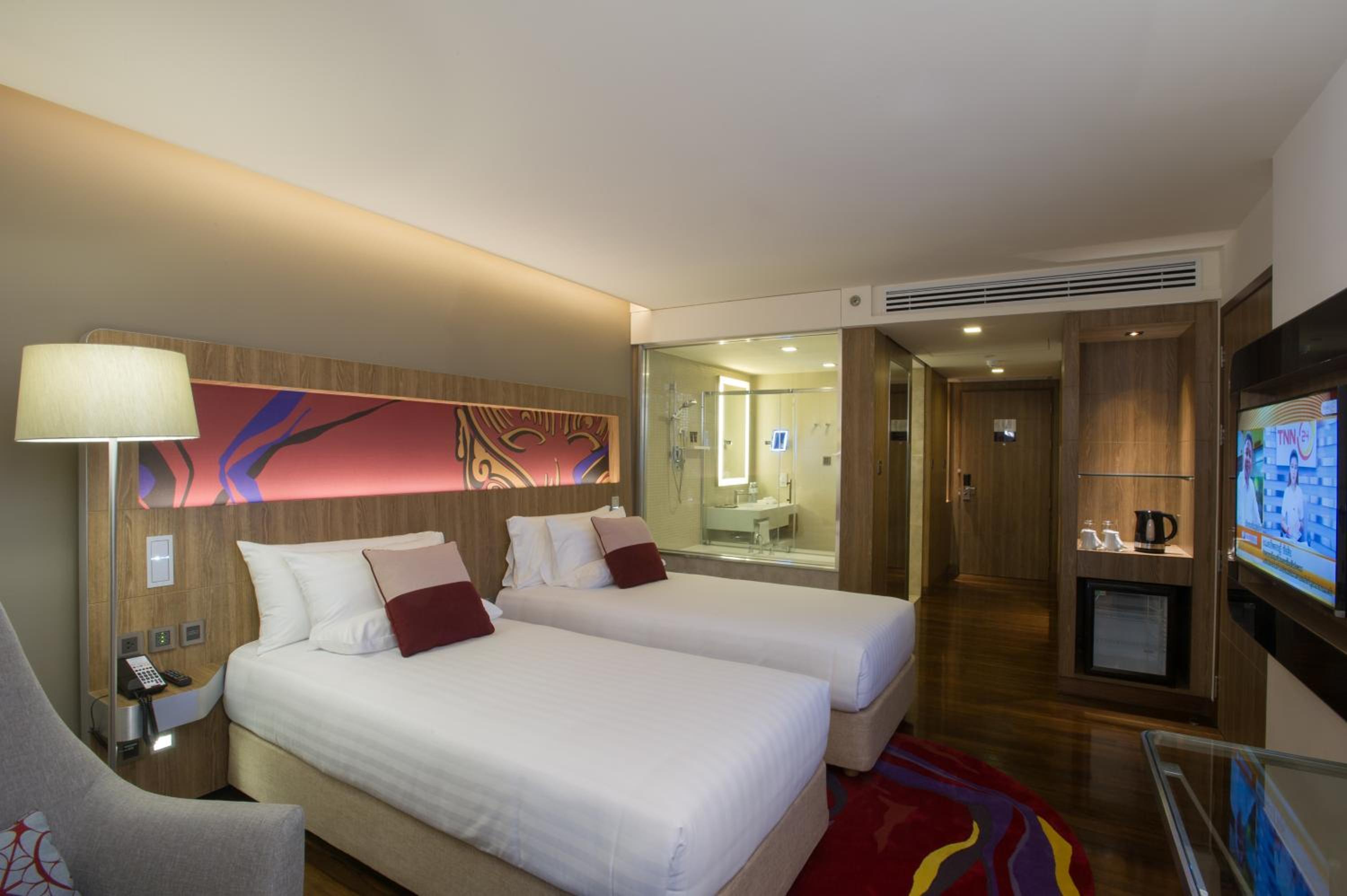 Superior Twin Room with City View photo 2