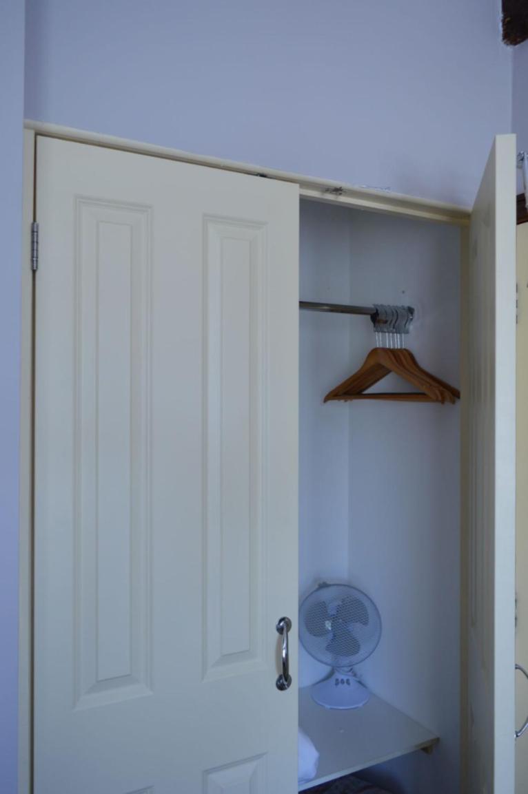 Large Double or Twin Room photo 3
