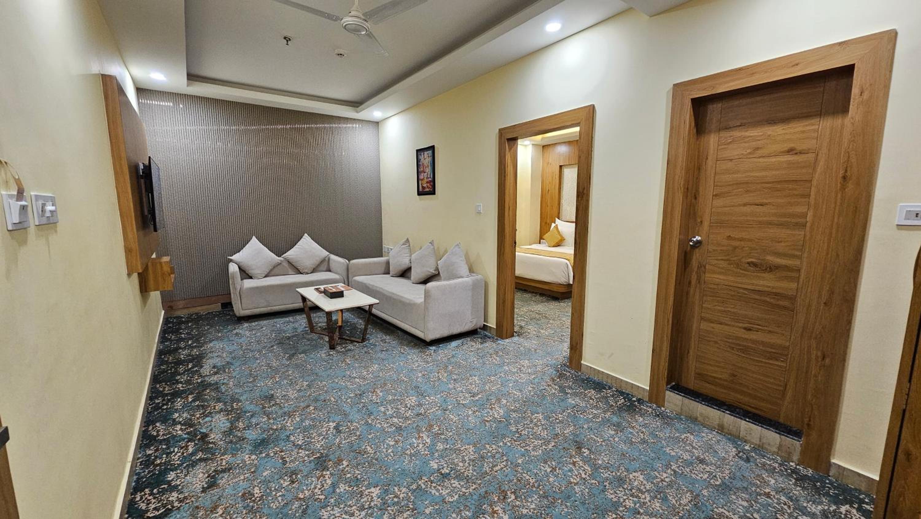 King Suite - Photo 4