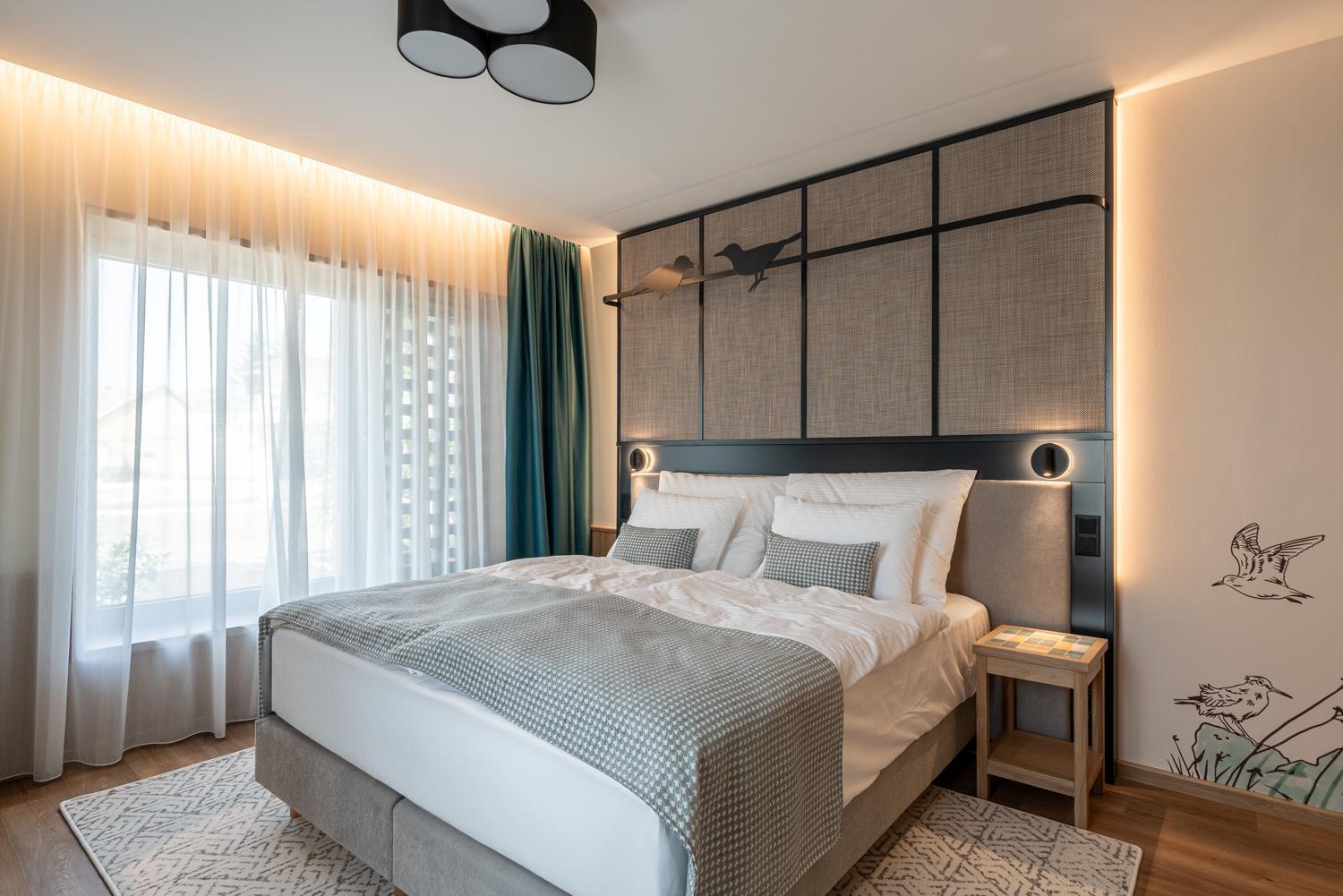 Double or Twin Room with Lake View