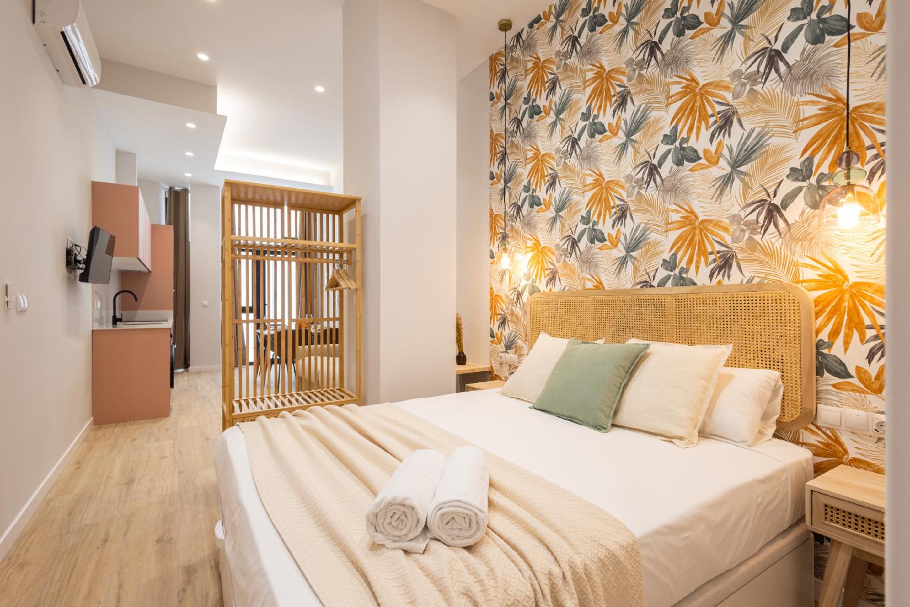 Studio Apartment with One Double Bed