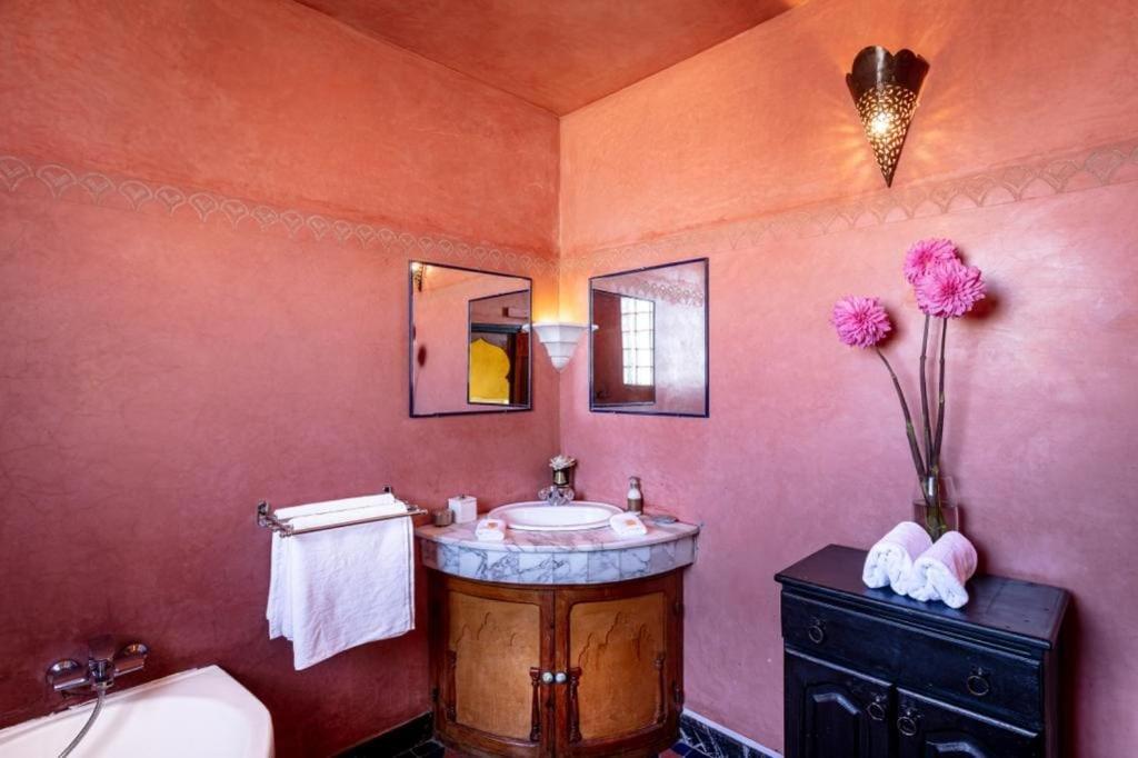 Suite with Mountain View photo 2