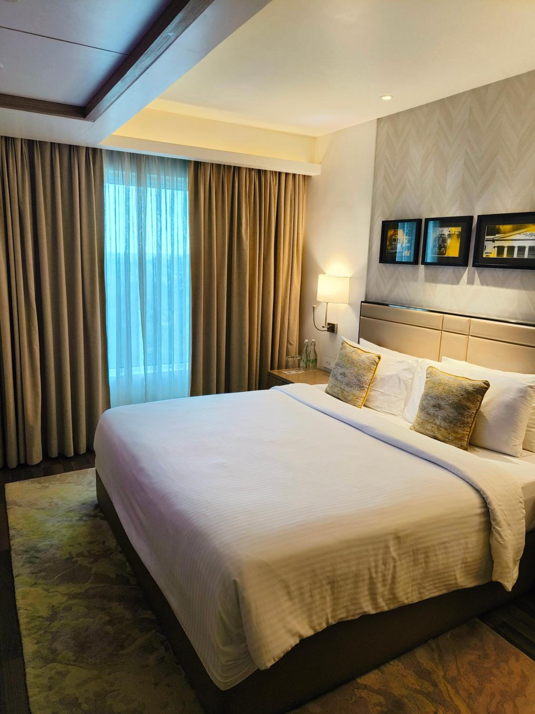 Suite Double Room with Complimentary Happy Hours with 1+1 offer on selected beverages and 10% discount on Two Way Airport Transfers