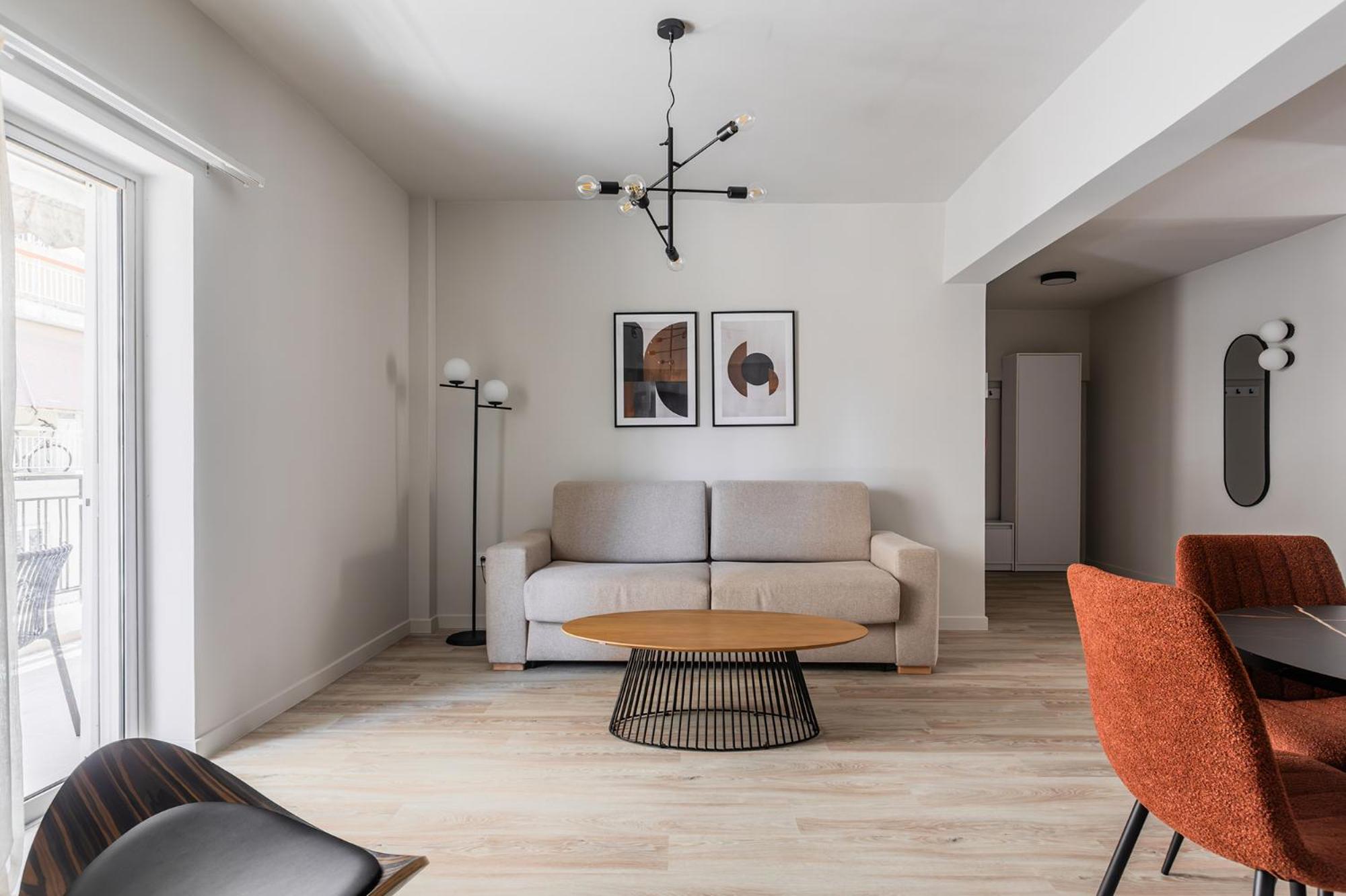 Apartment photo 2