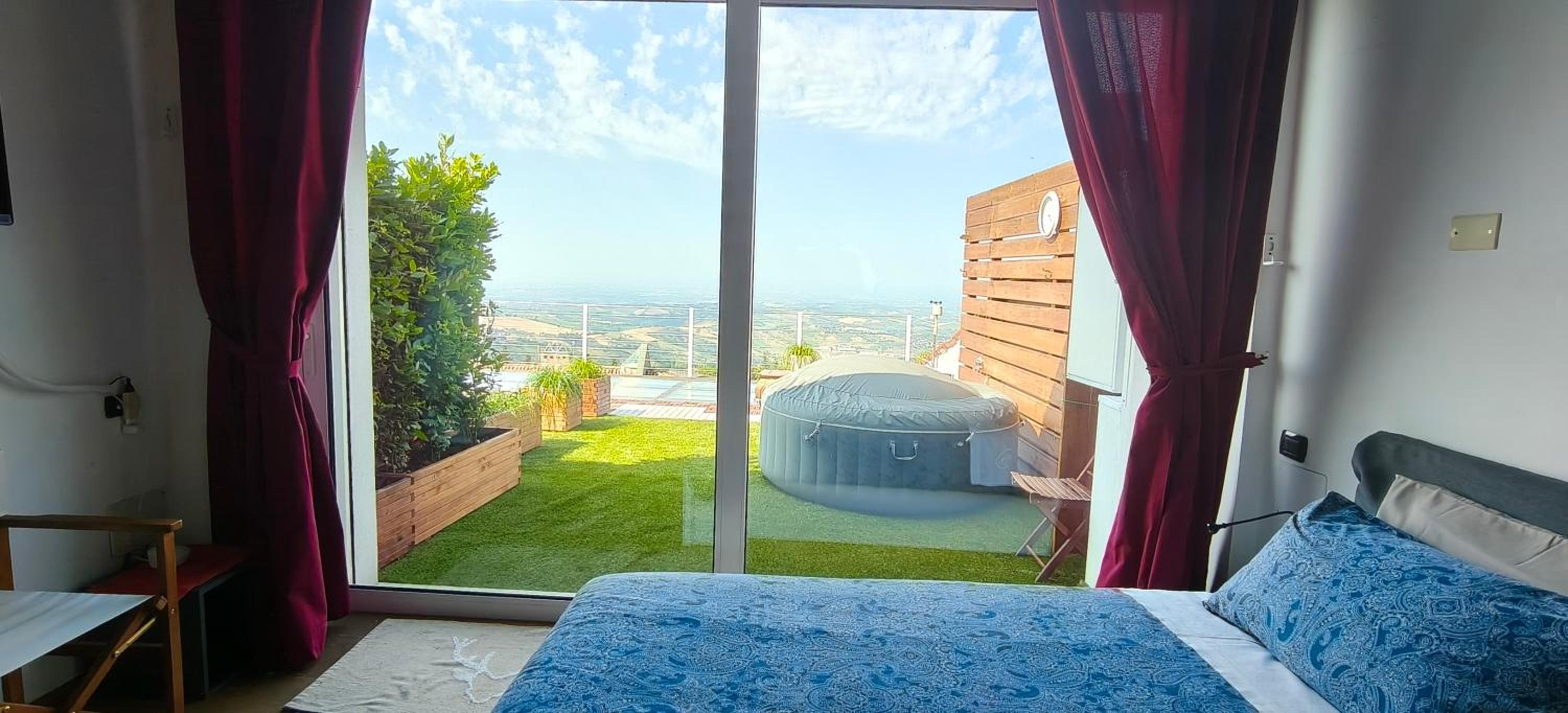 Deluxe Double Room with Sea View photo 2