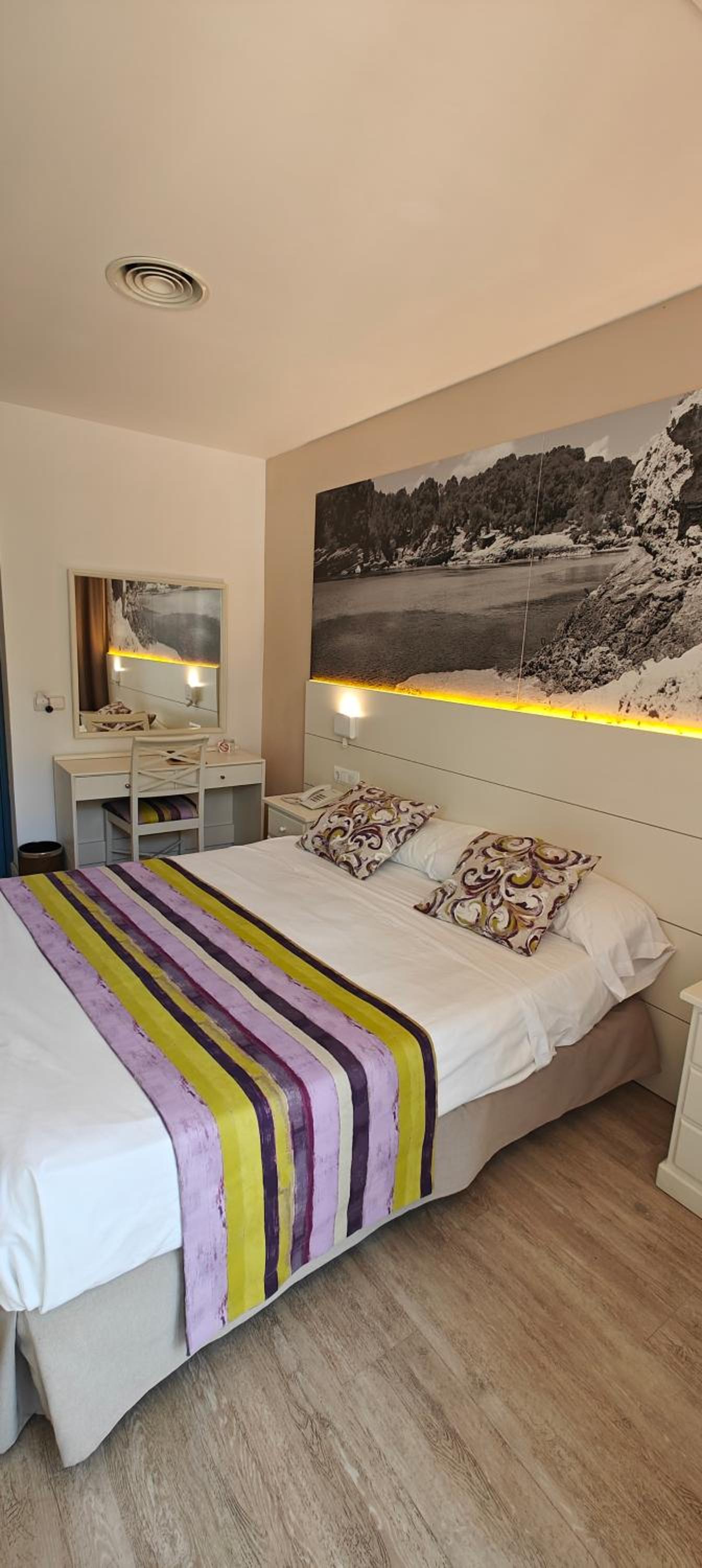 Economy Double Room photo 3