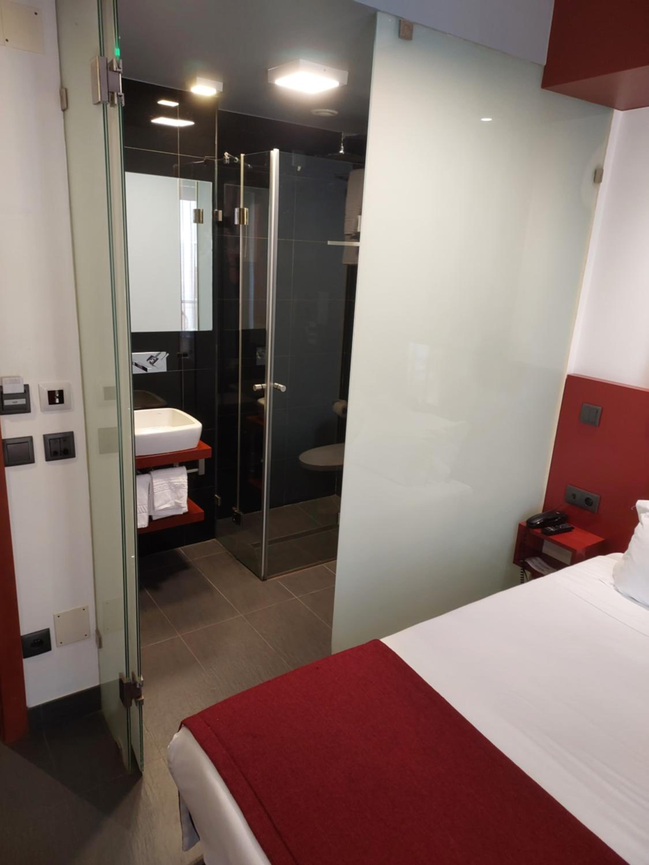 Economy Double Room photo 2