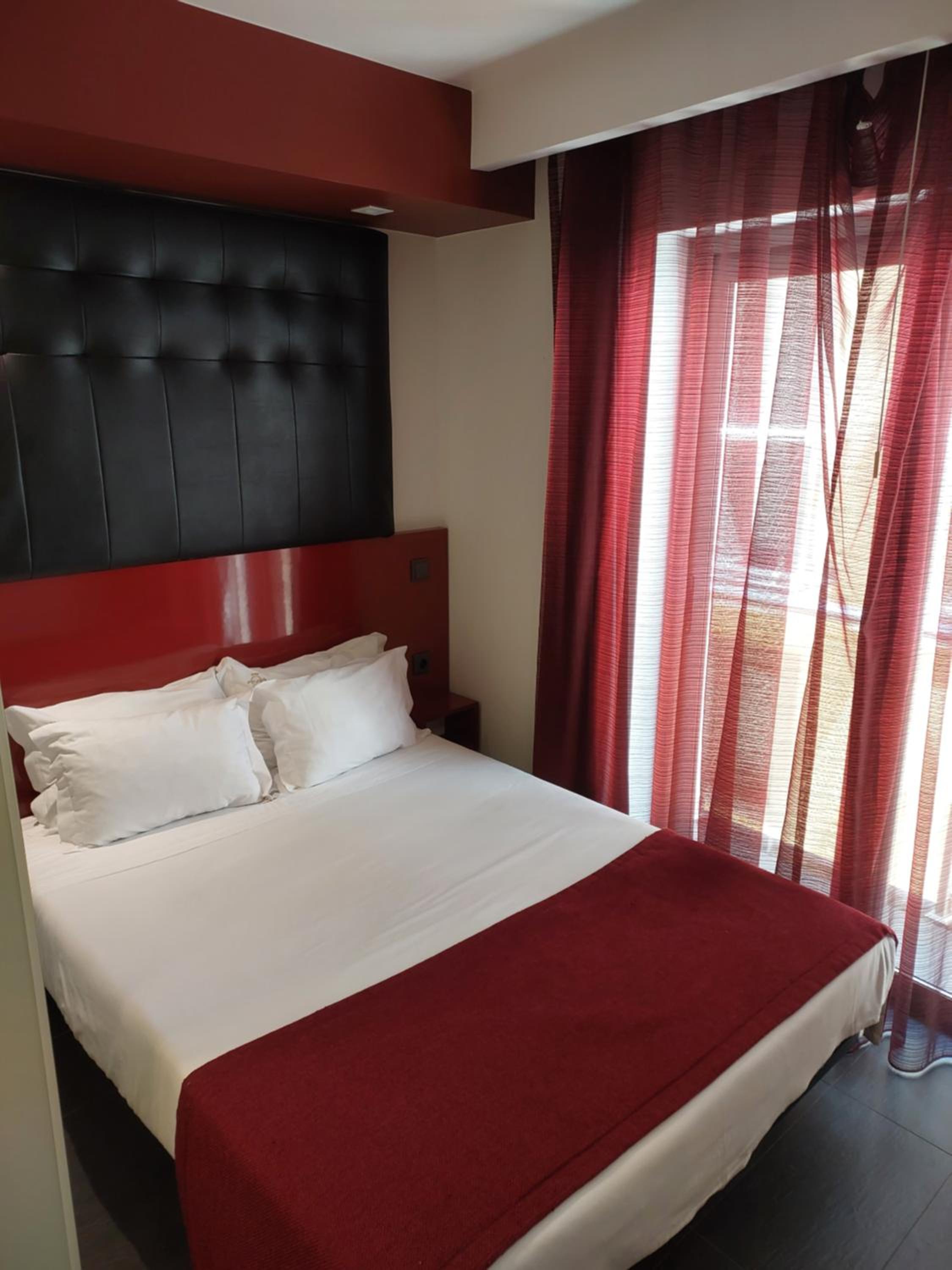 Economy Double Room photo 3