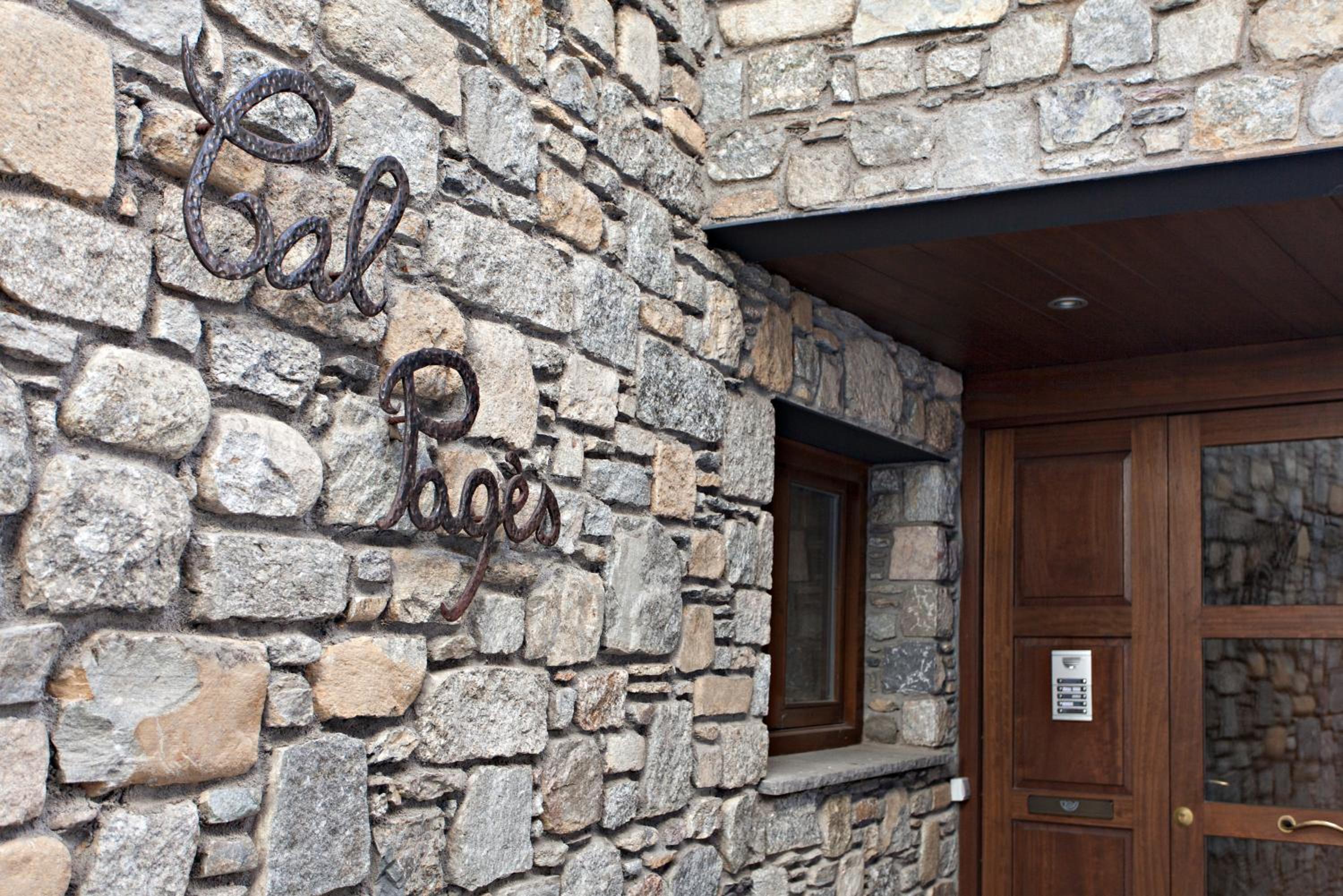 Apartamento con Balcón
