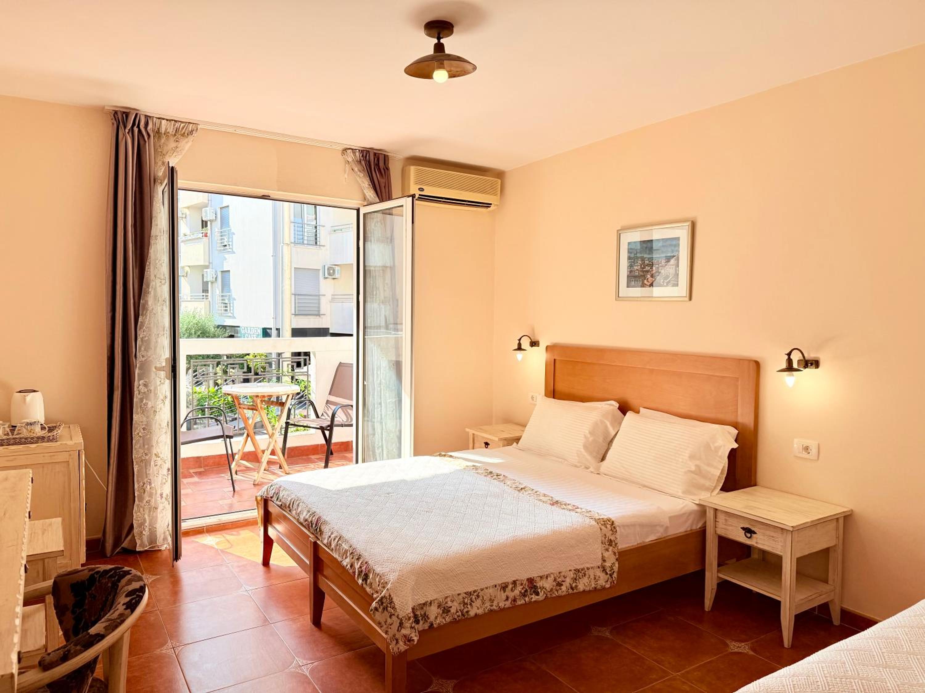 Superior Triple Room photo 3
