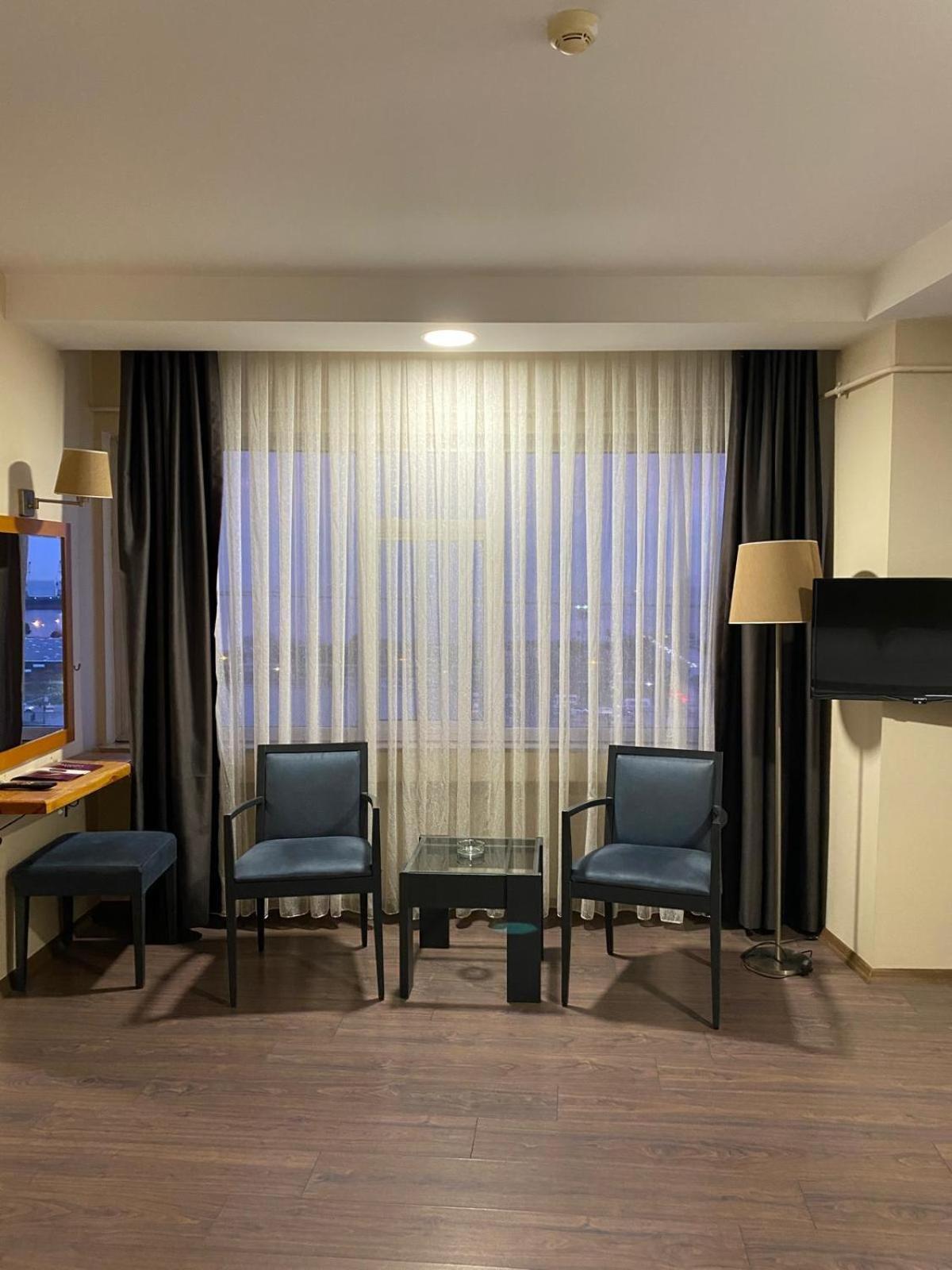 Studio with Sea View