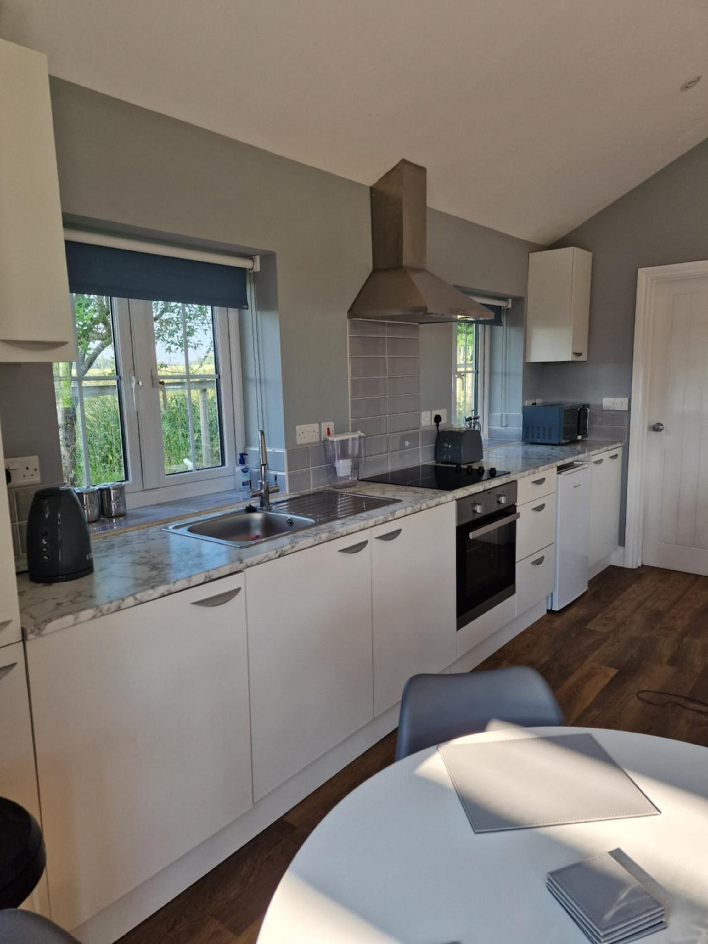 Deluxe One-Bedroom Apartment