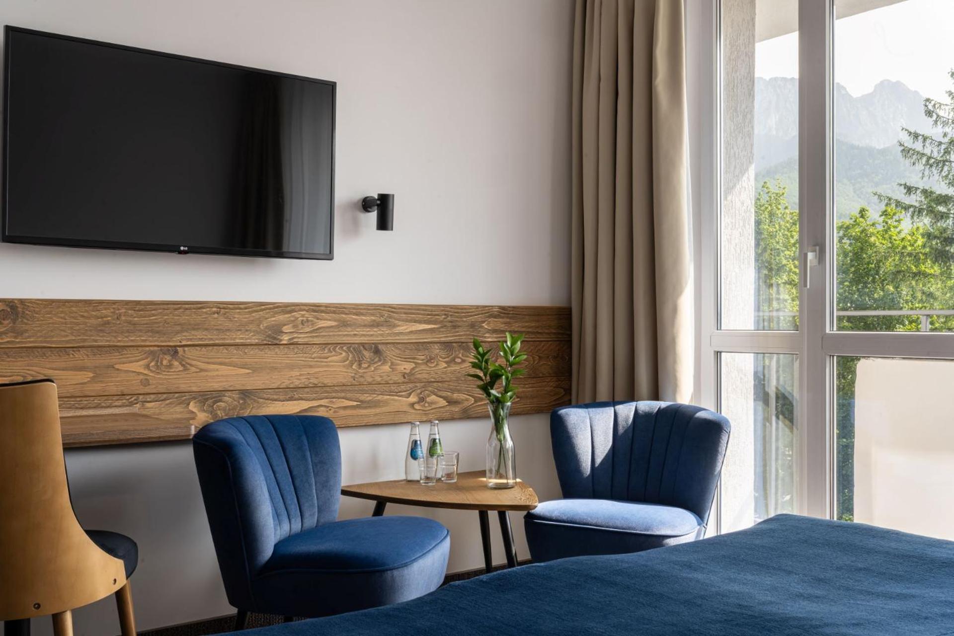 Double Room with View (2 Adults + 1 Child)