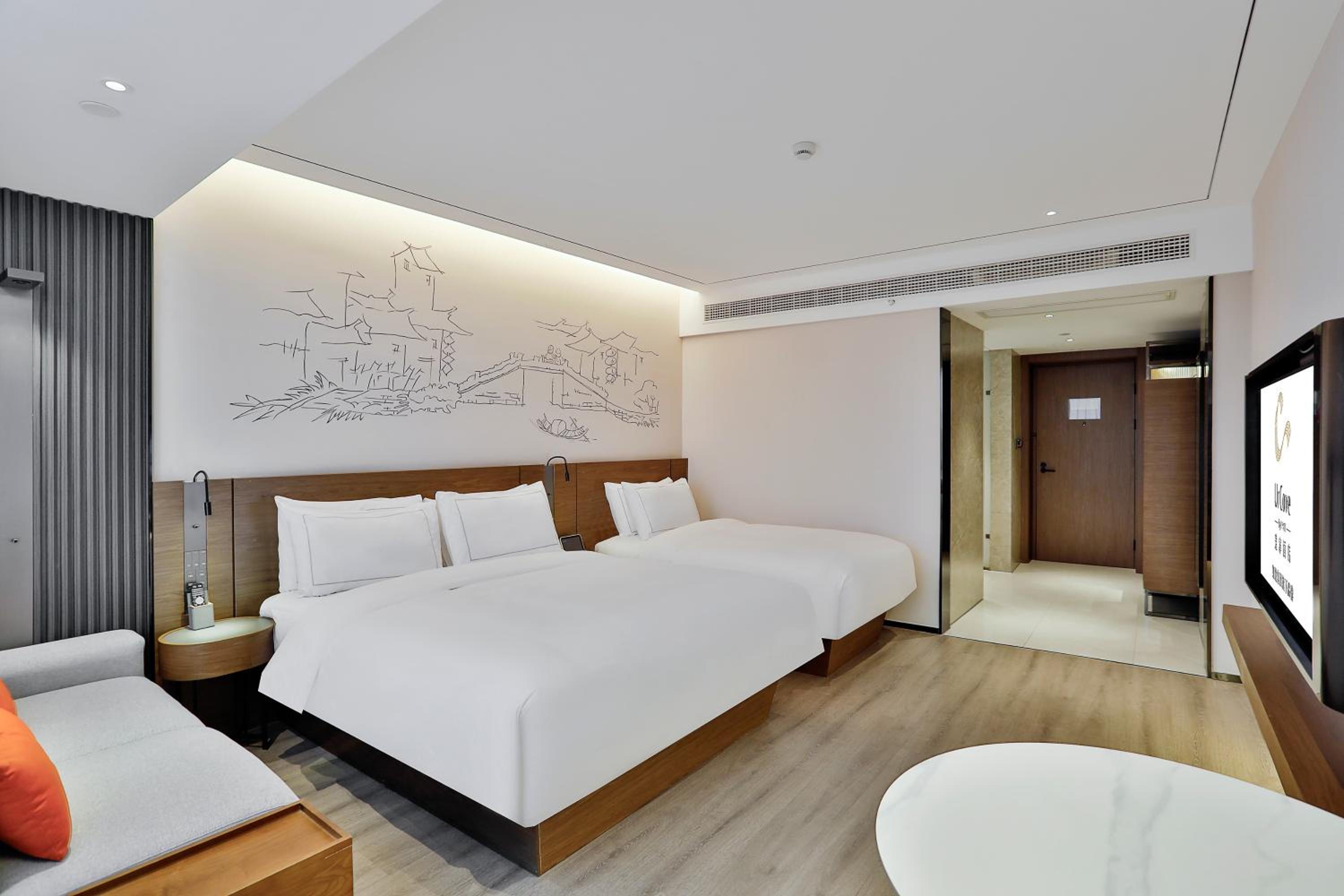 Deluxe Family Room