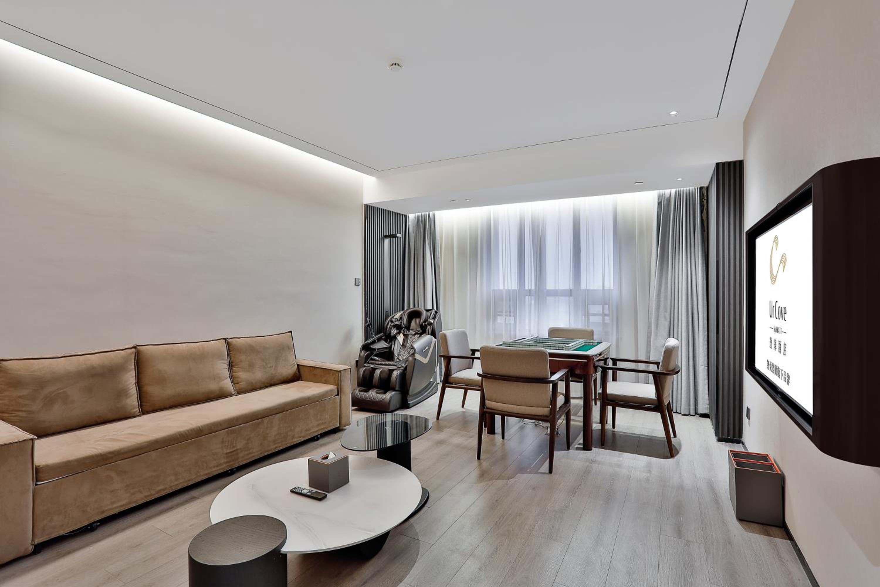 Deluxe Suite