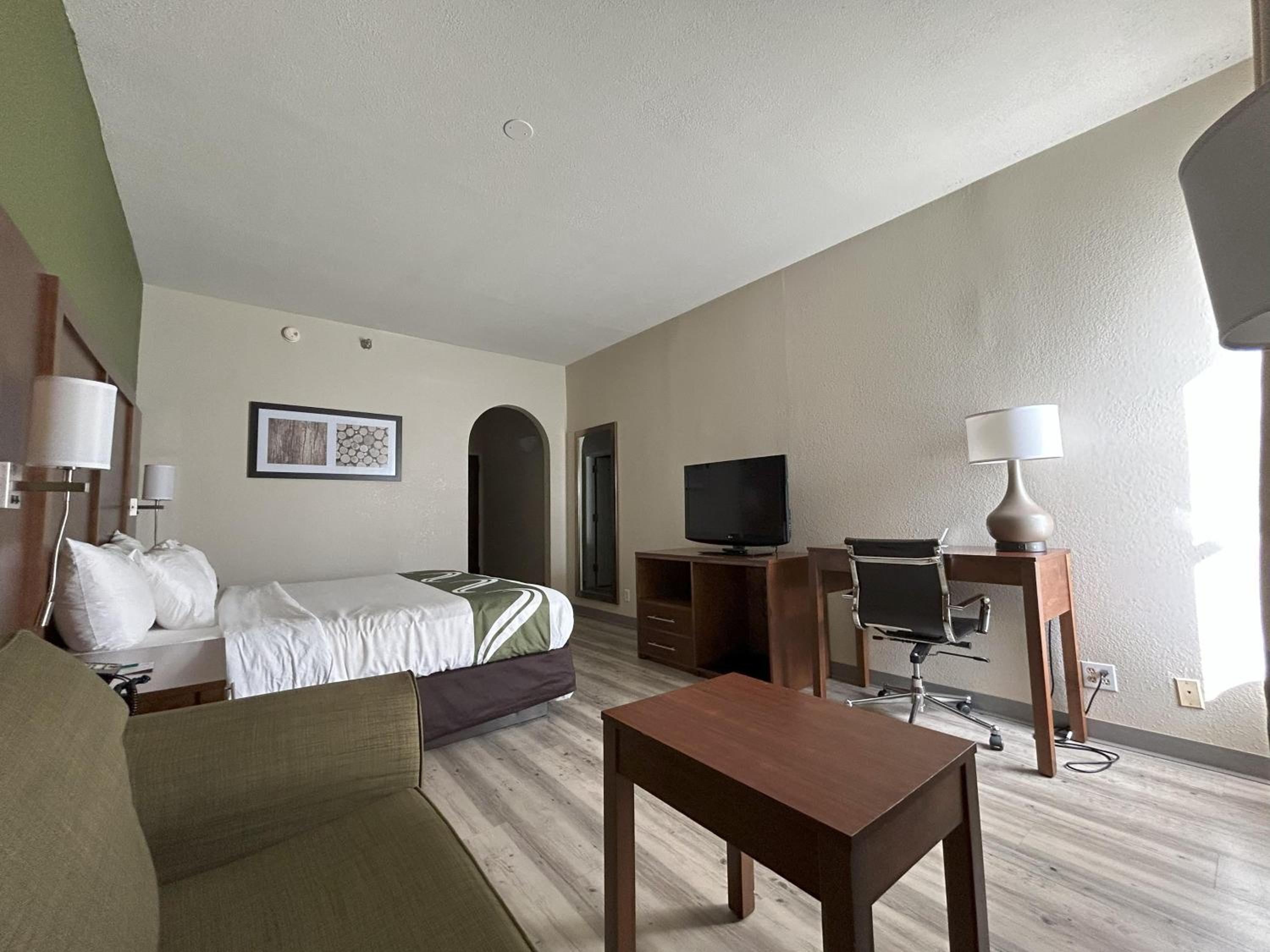 King Room - Accessible/Non-Smoking - Photo 2