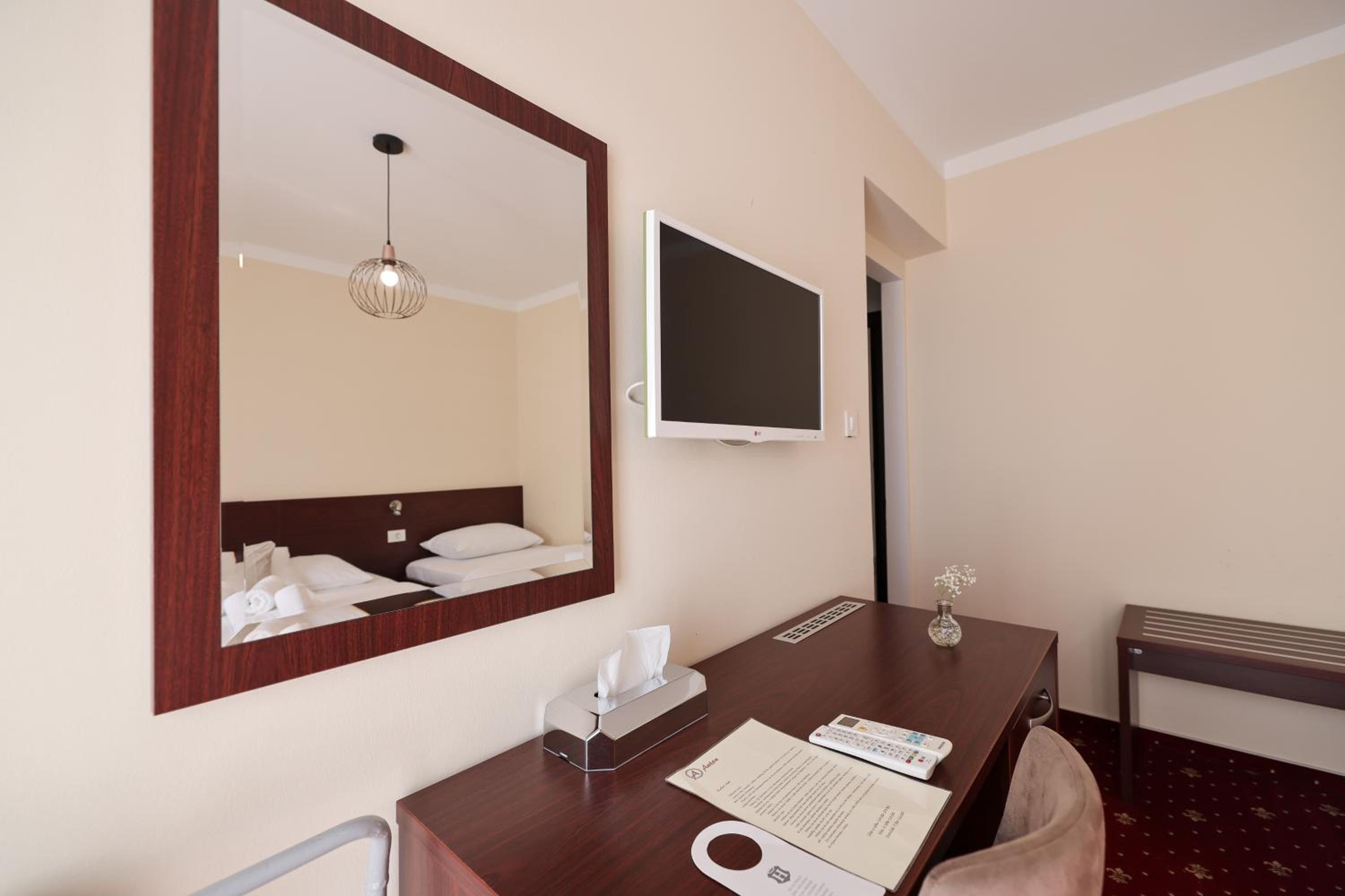 Standard Triple Room with Sea View
