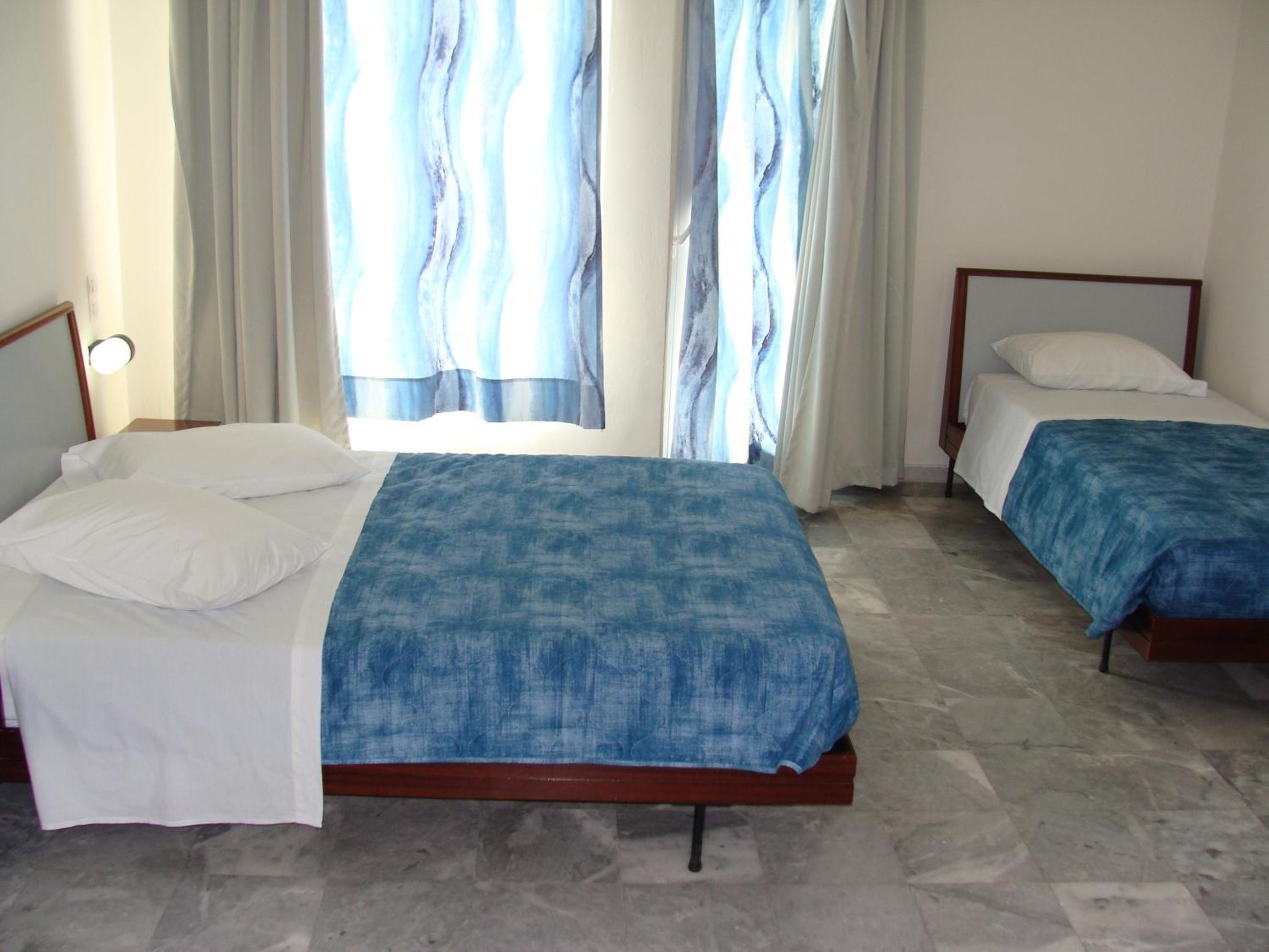 Triple Room with Pool View