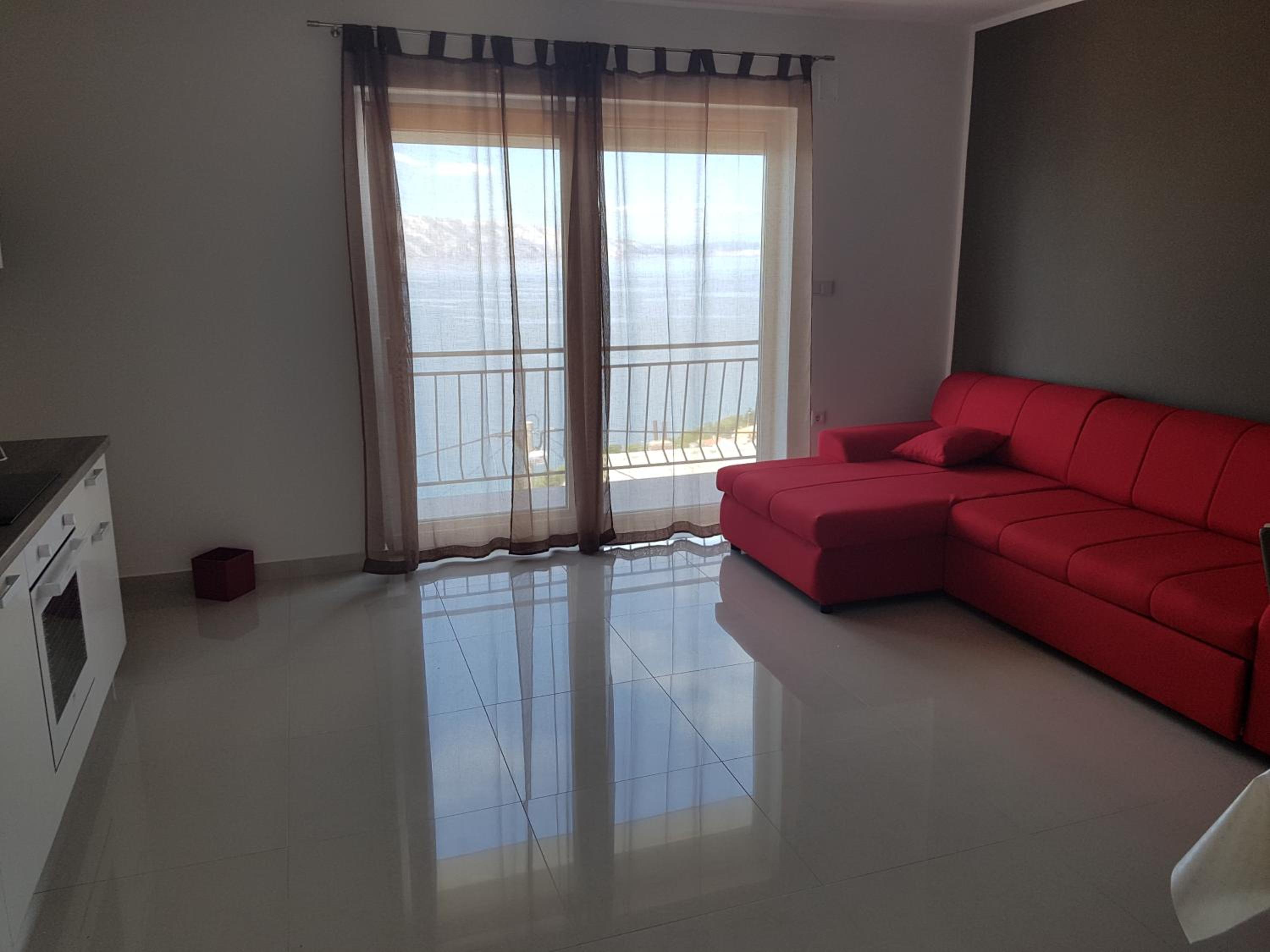 Apartment with Sea View - Photo 3