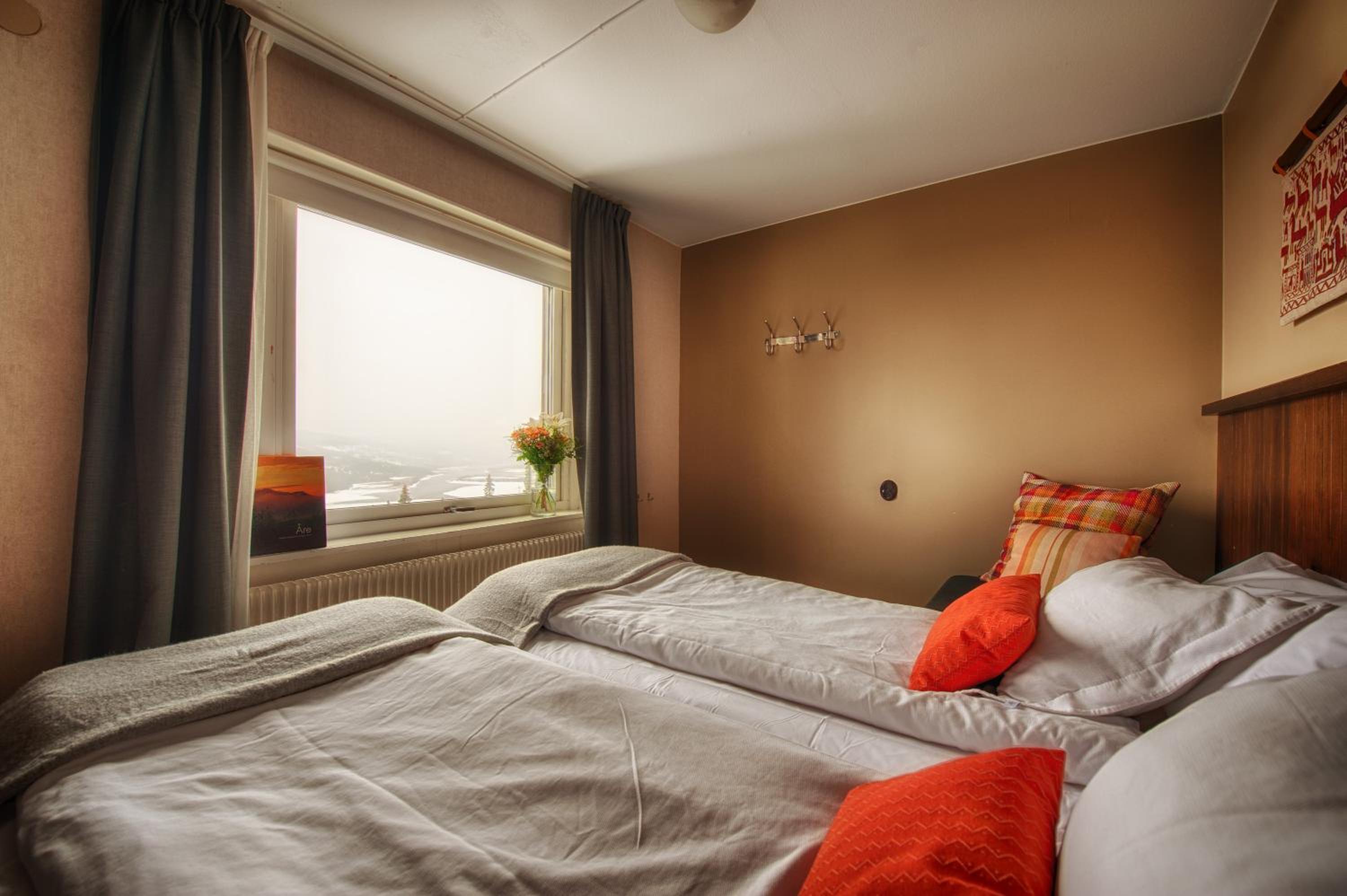 Standard Double or Twin Room - Photo 7