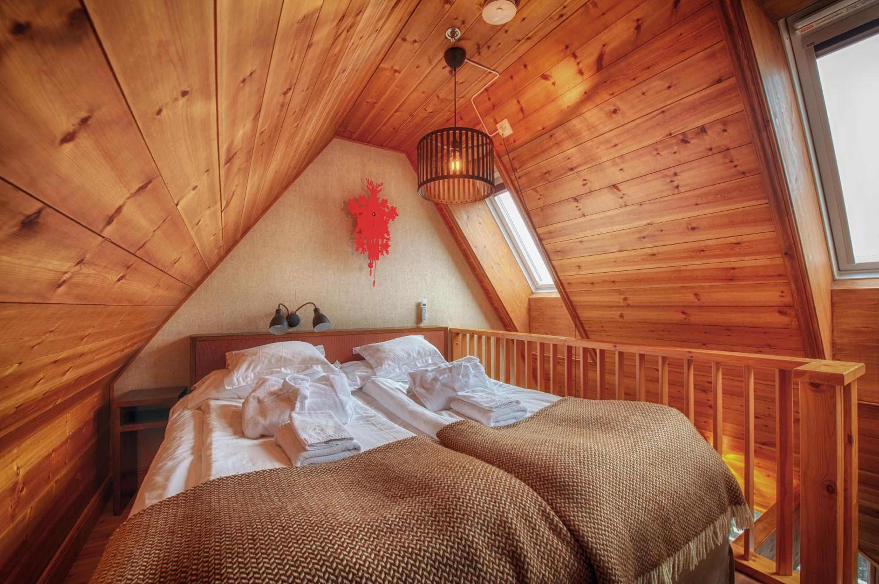 Suite - Photo 9