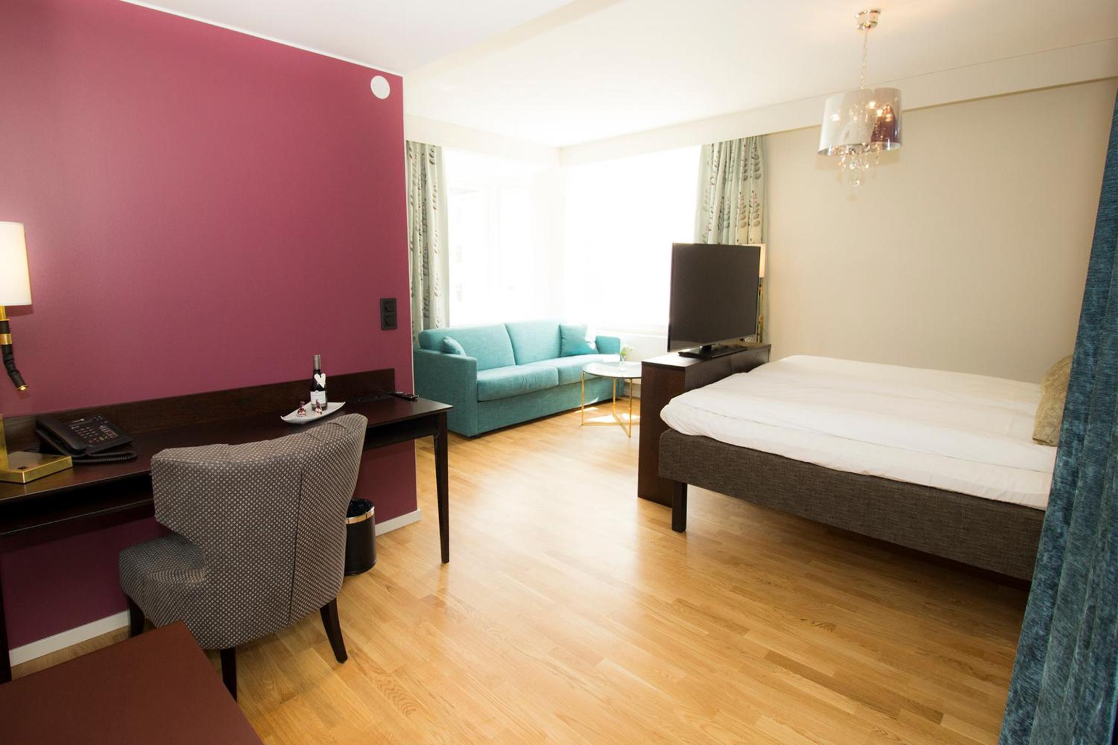 Comfort Family Room - Separate Building photo 1