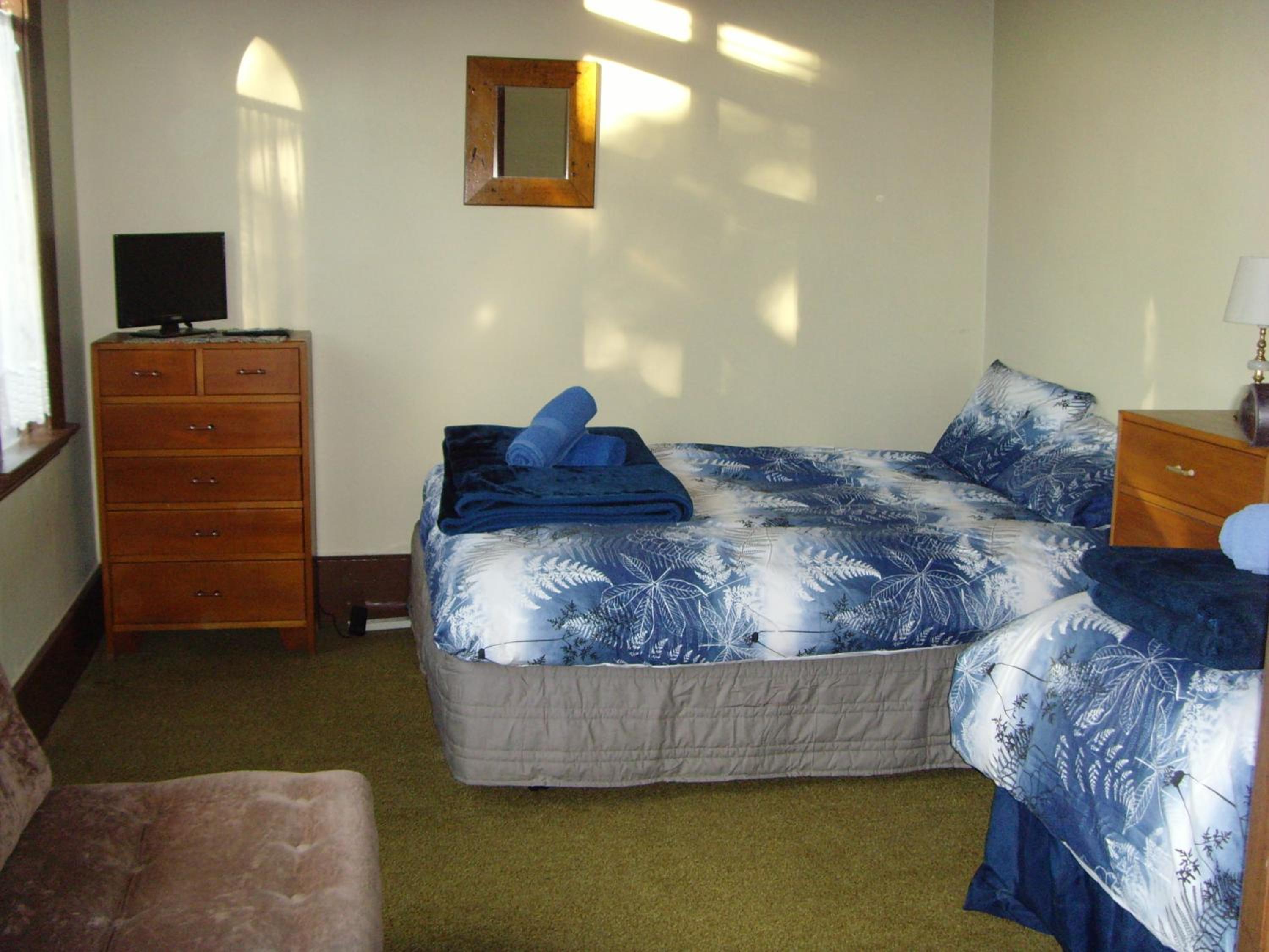 Double Room with 1 Double Bed and 1 Bunk Bed photo 2