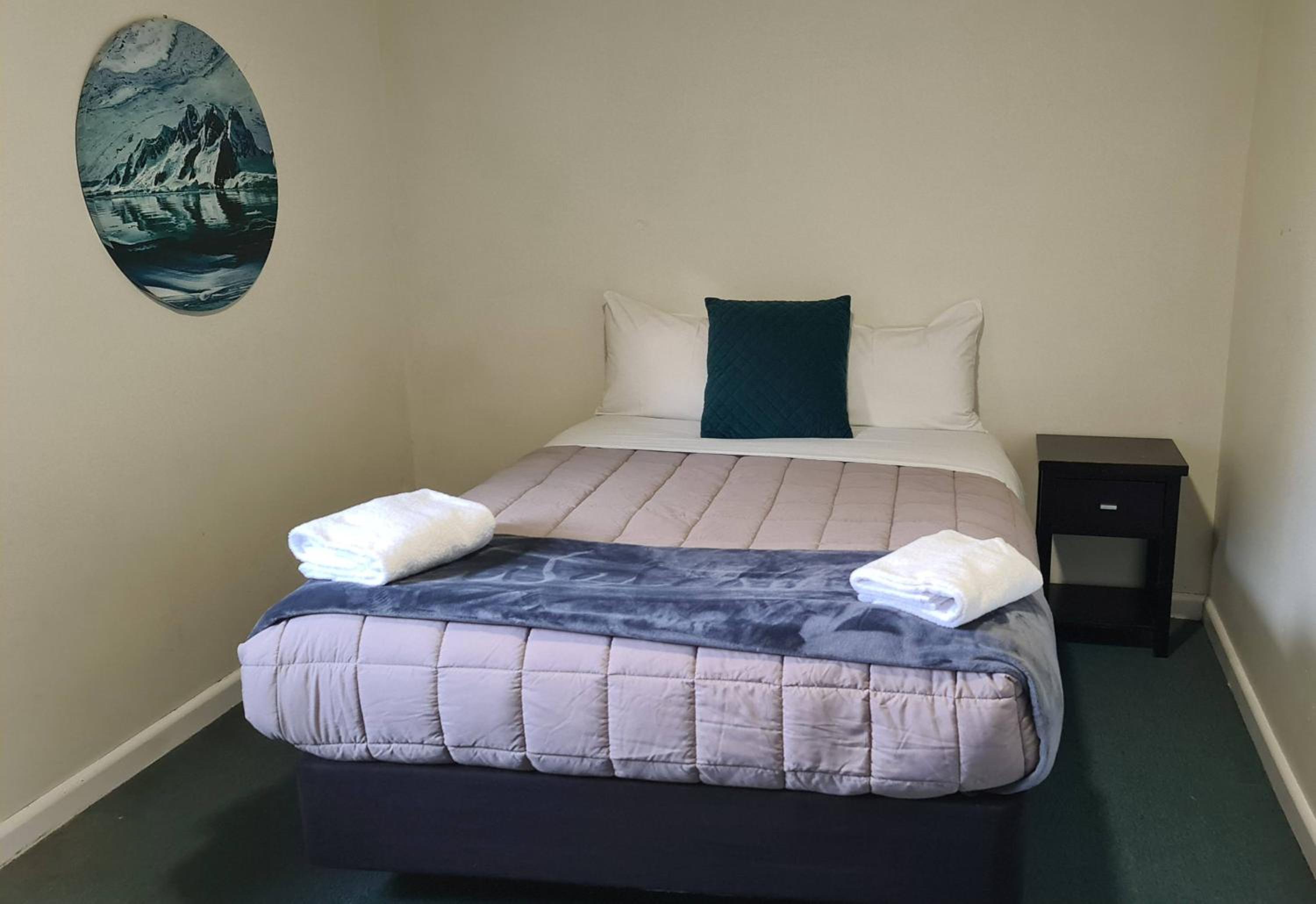 Double Room with Shared Bathroom photo 2