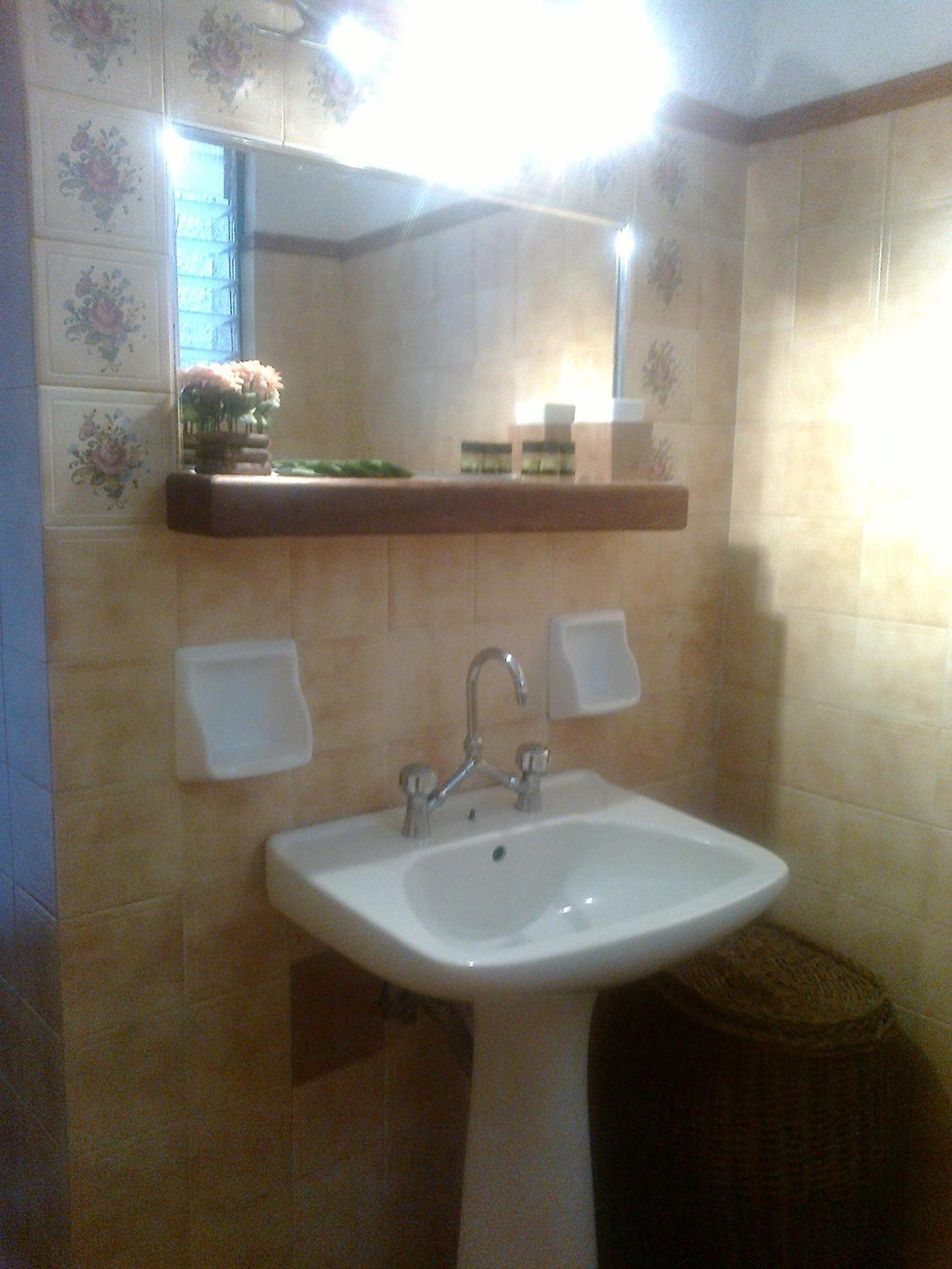 Two-Bedroom Apartment with Sea View (5 Adults) - Photo 7