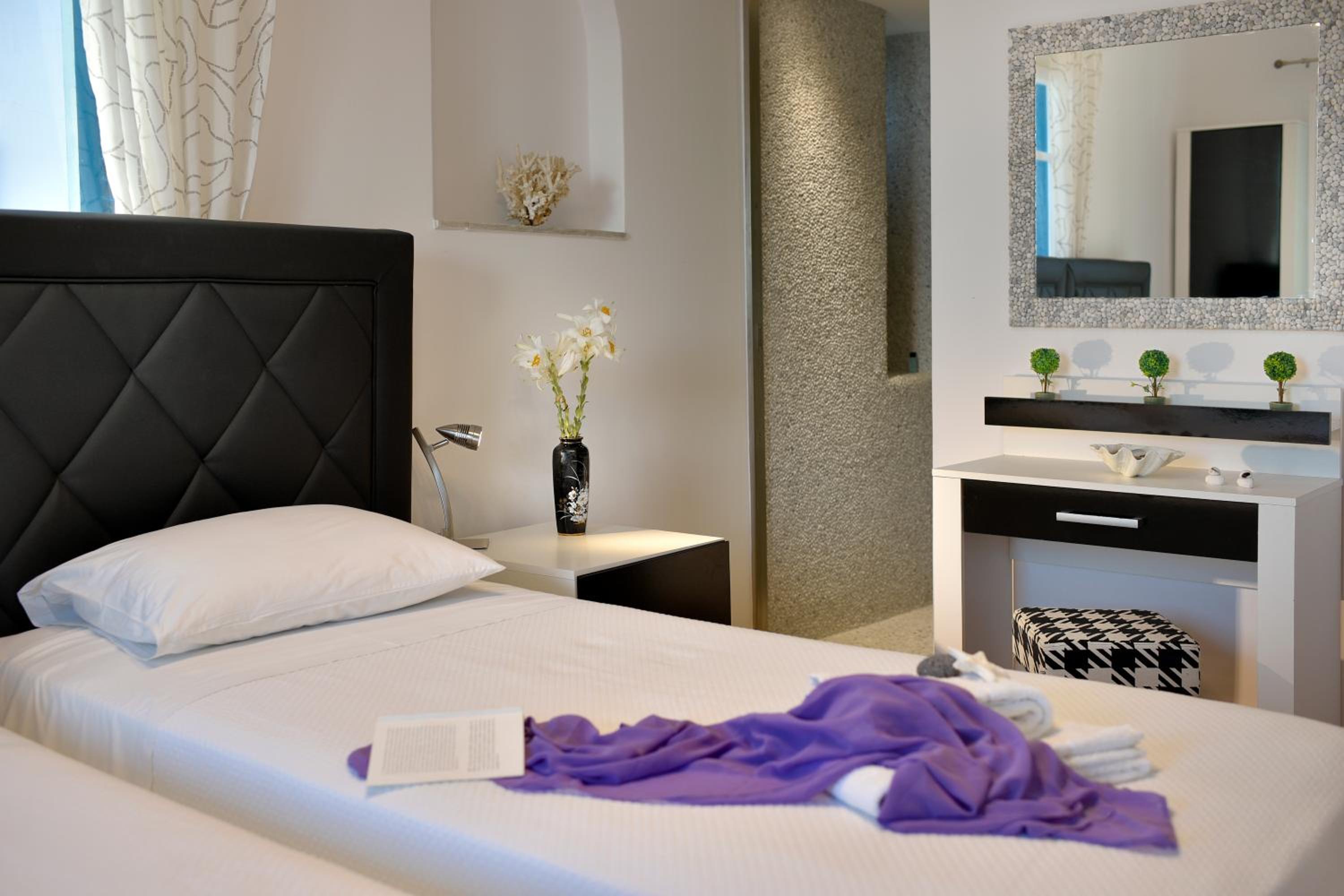 Twin/Double Room with balcony photo 1
