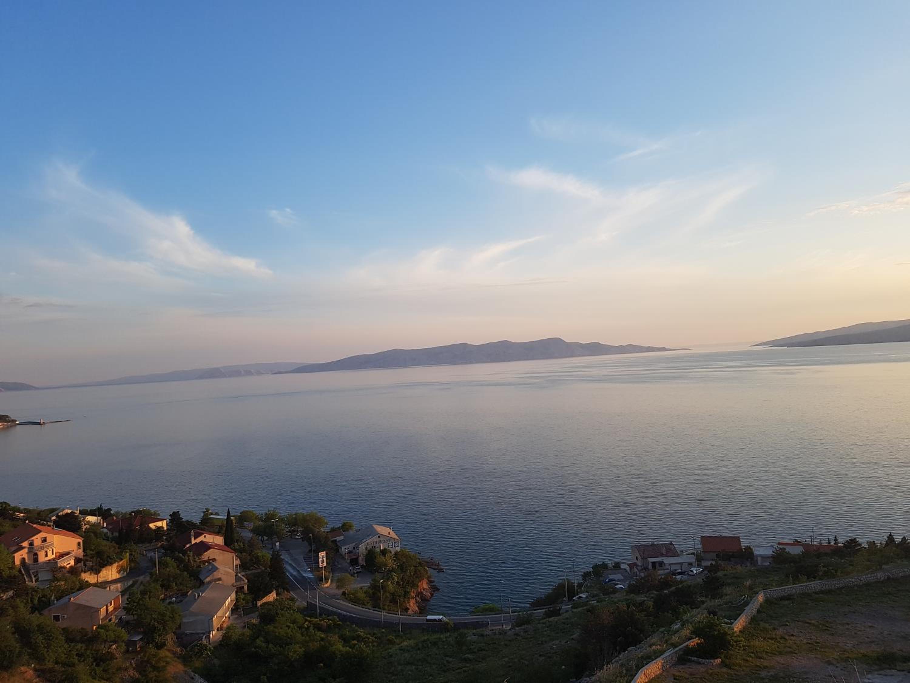 Apartment with Sea View - Photo 5