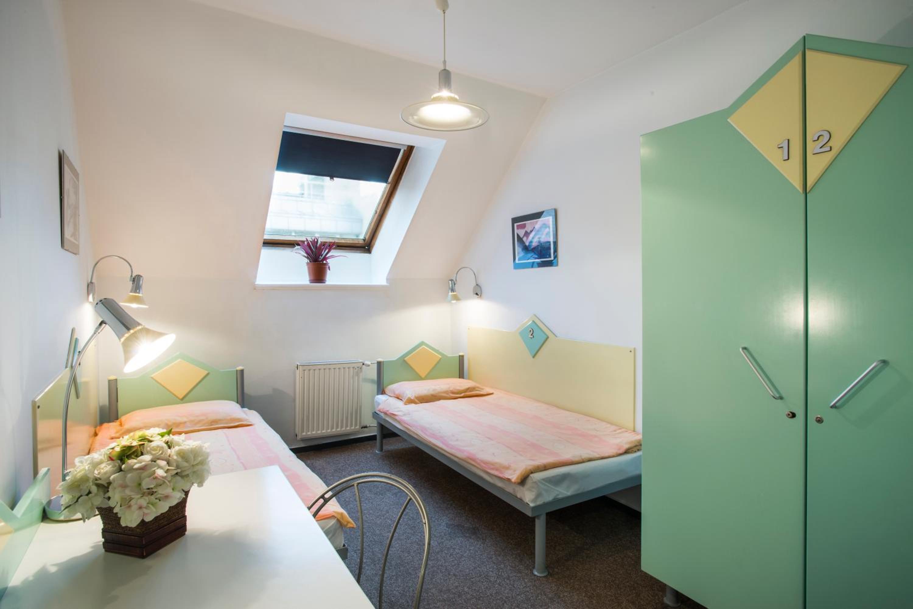 Twin Room - Photo 3