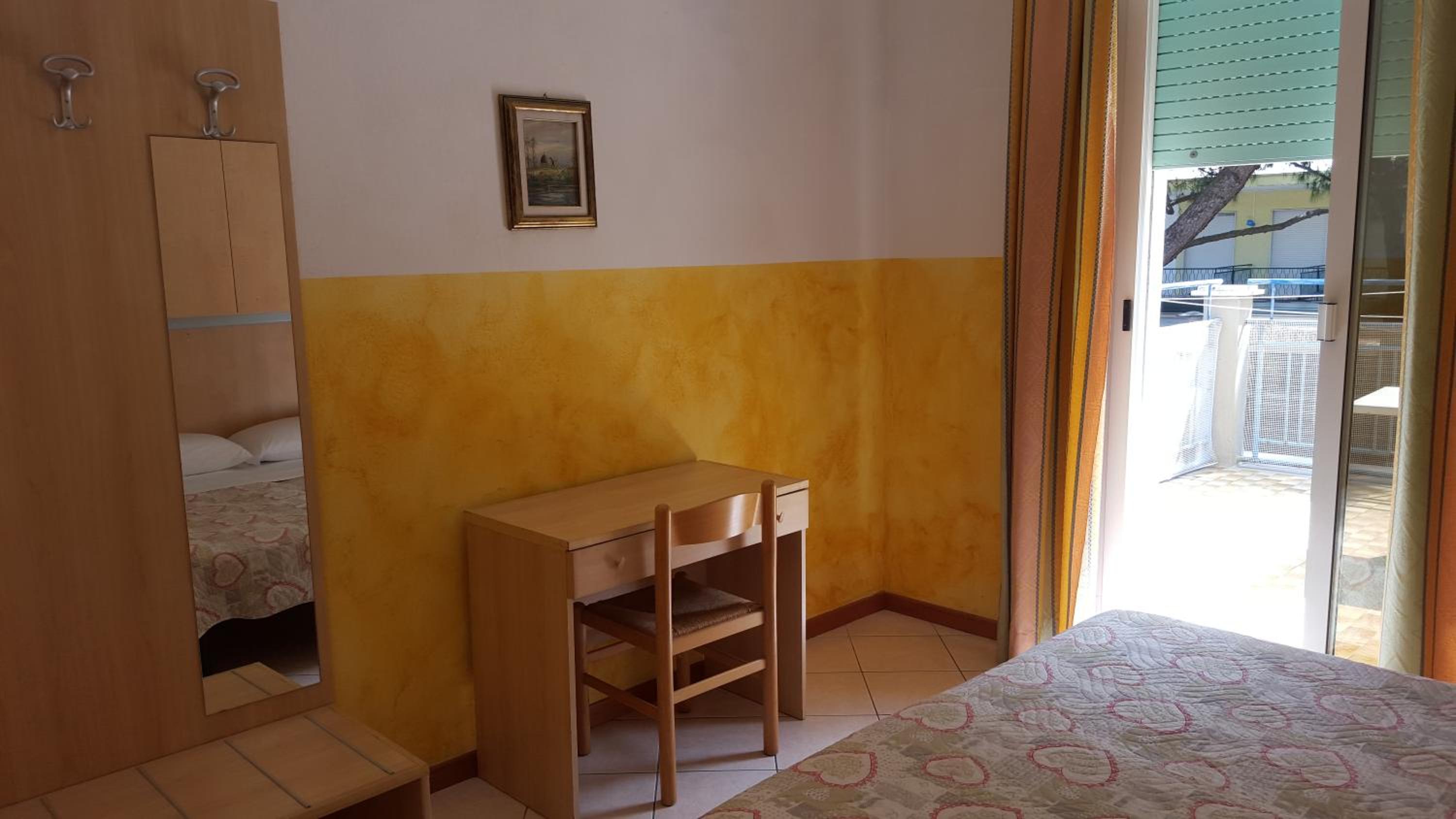 Double or Twin Room with Balcony photo 3