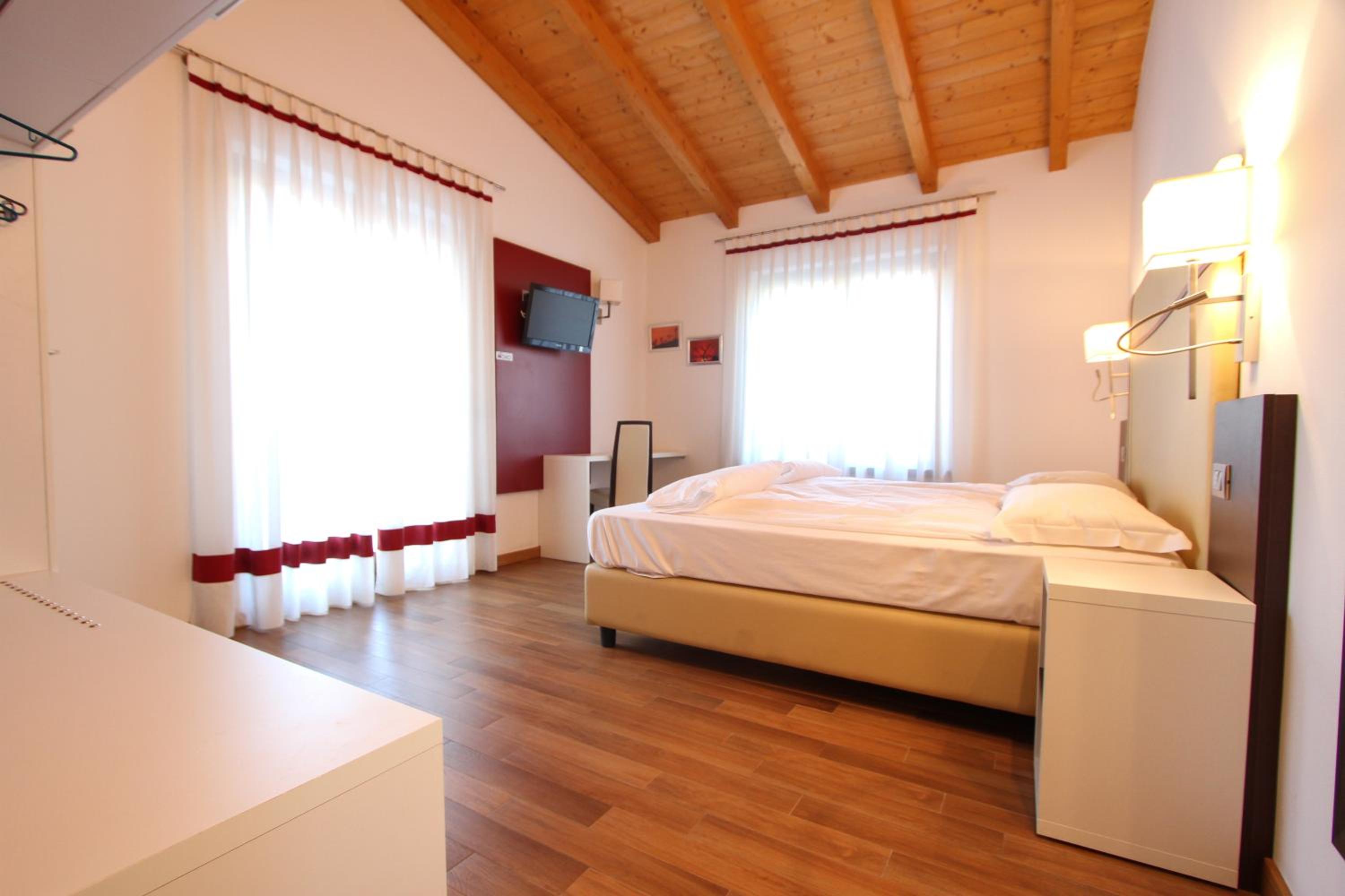 Double Room with Terrace photo 3