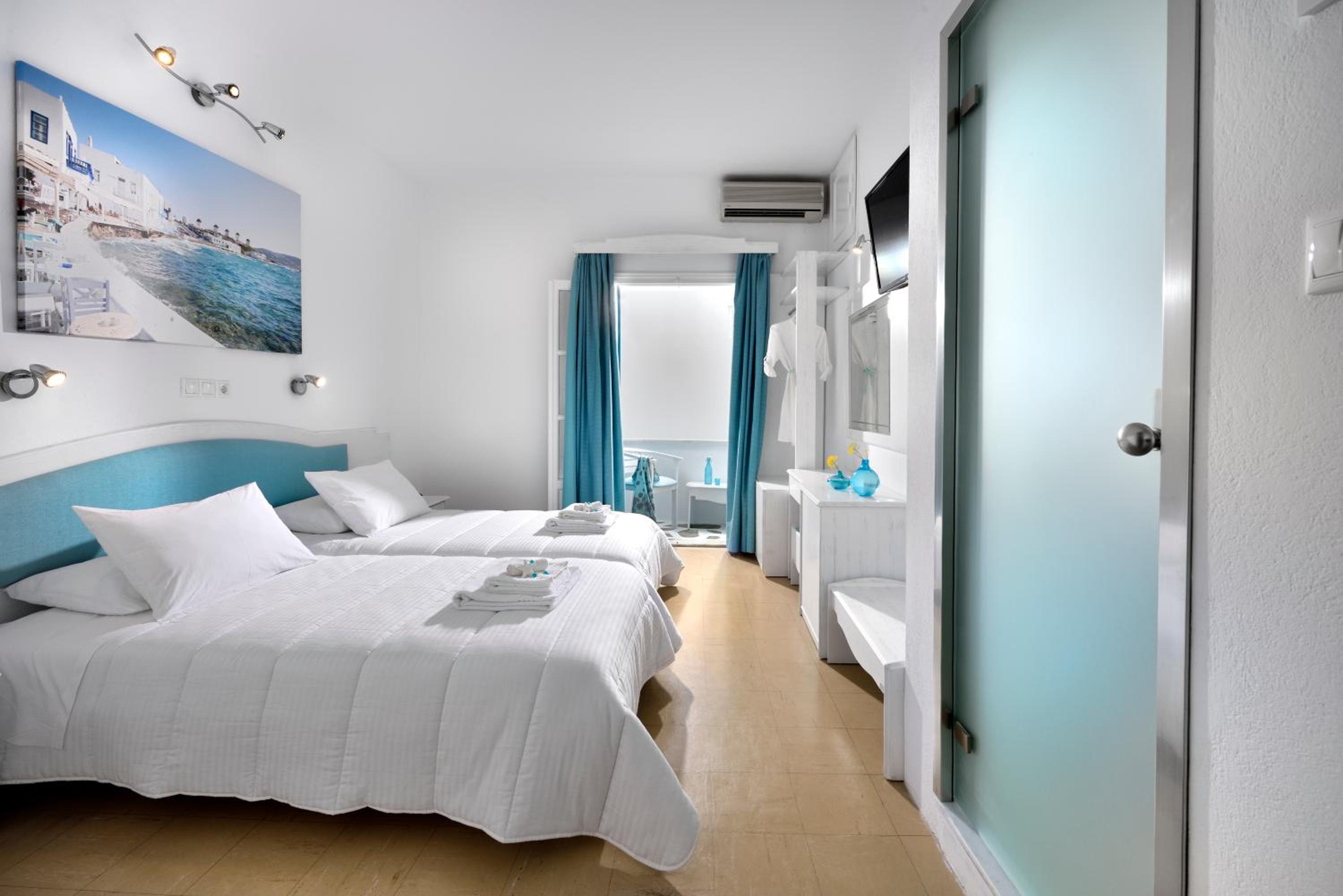Double or Twin Room - Photo 4