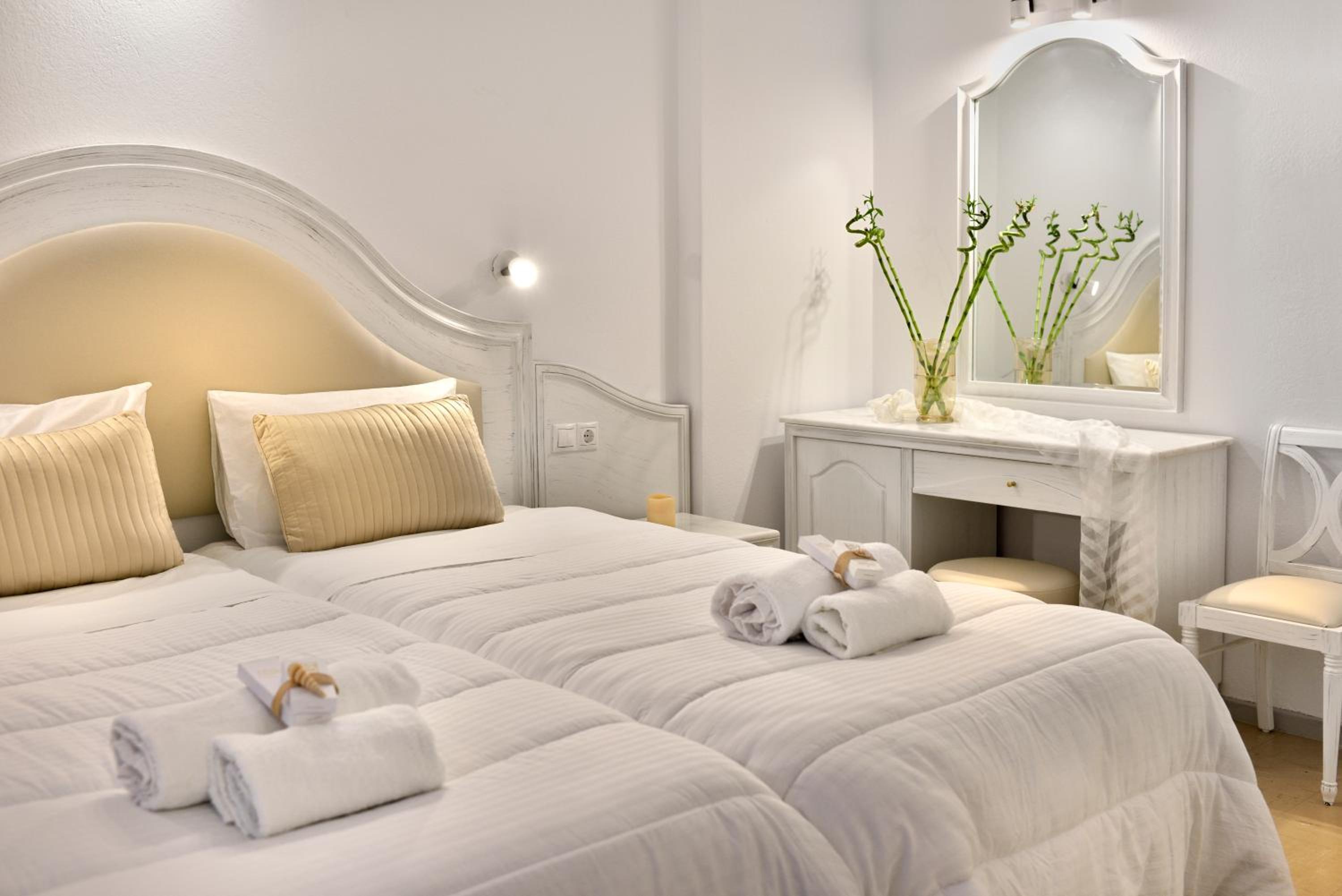 Double or Twin Room - Photo 2