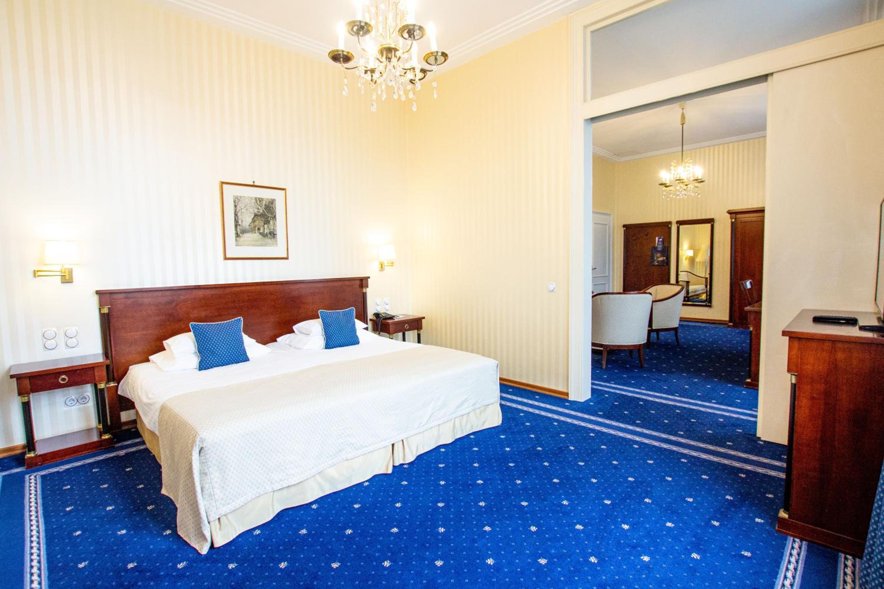 Junior Suite thumbnail 6