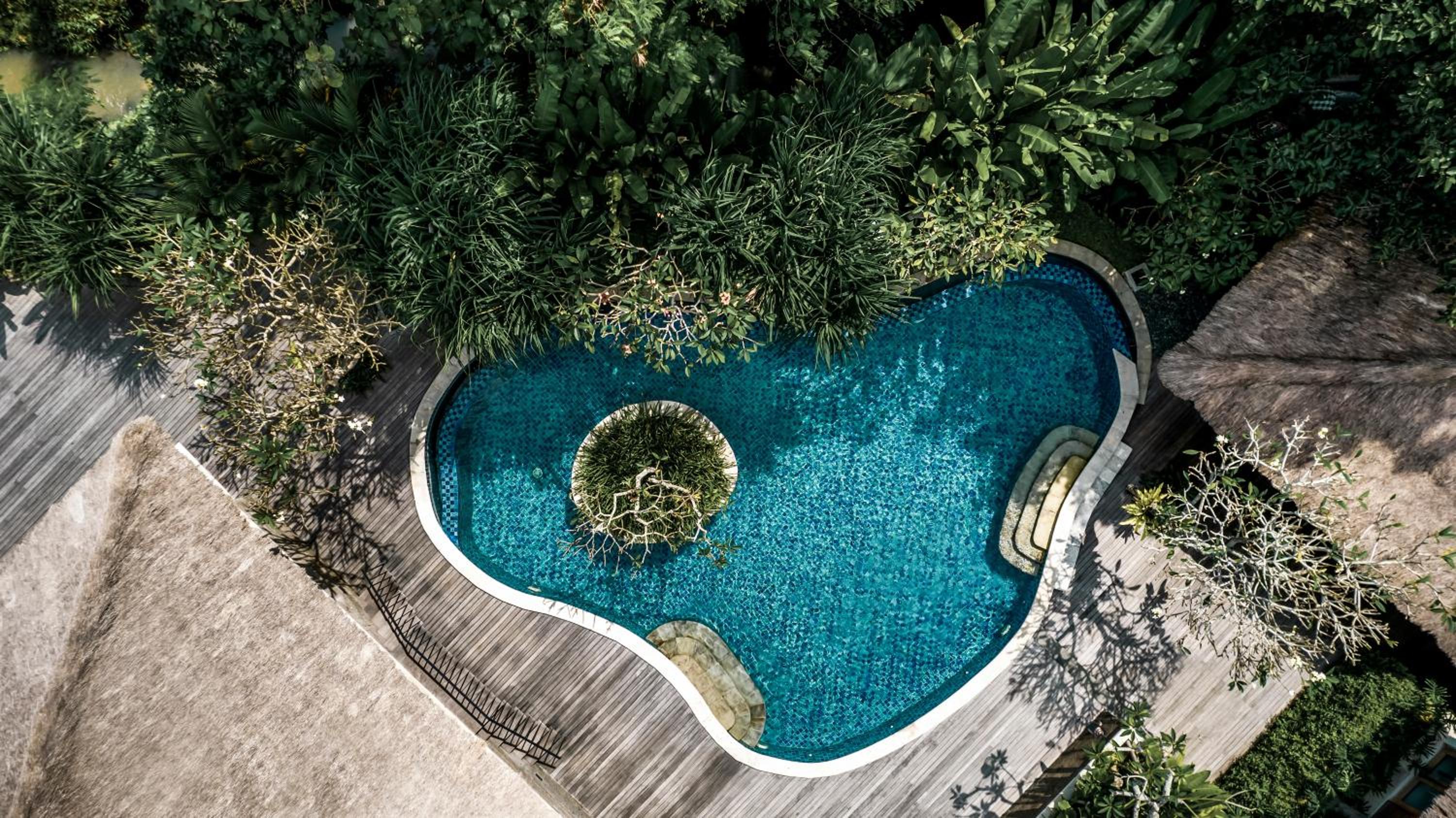 One Bedroom Retreat Escape with Free Spa photo 3