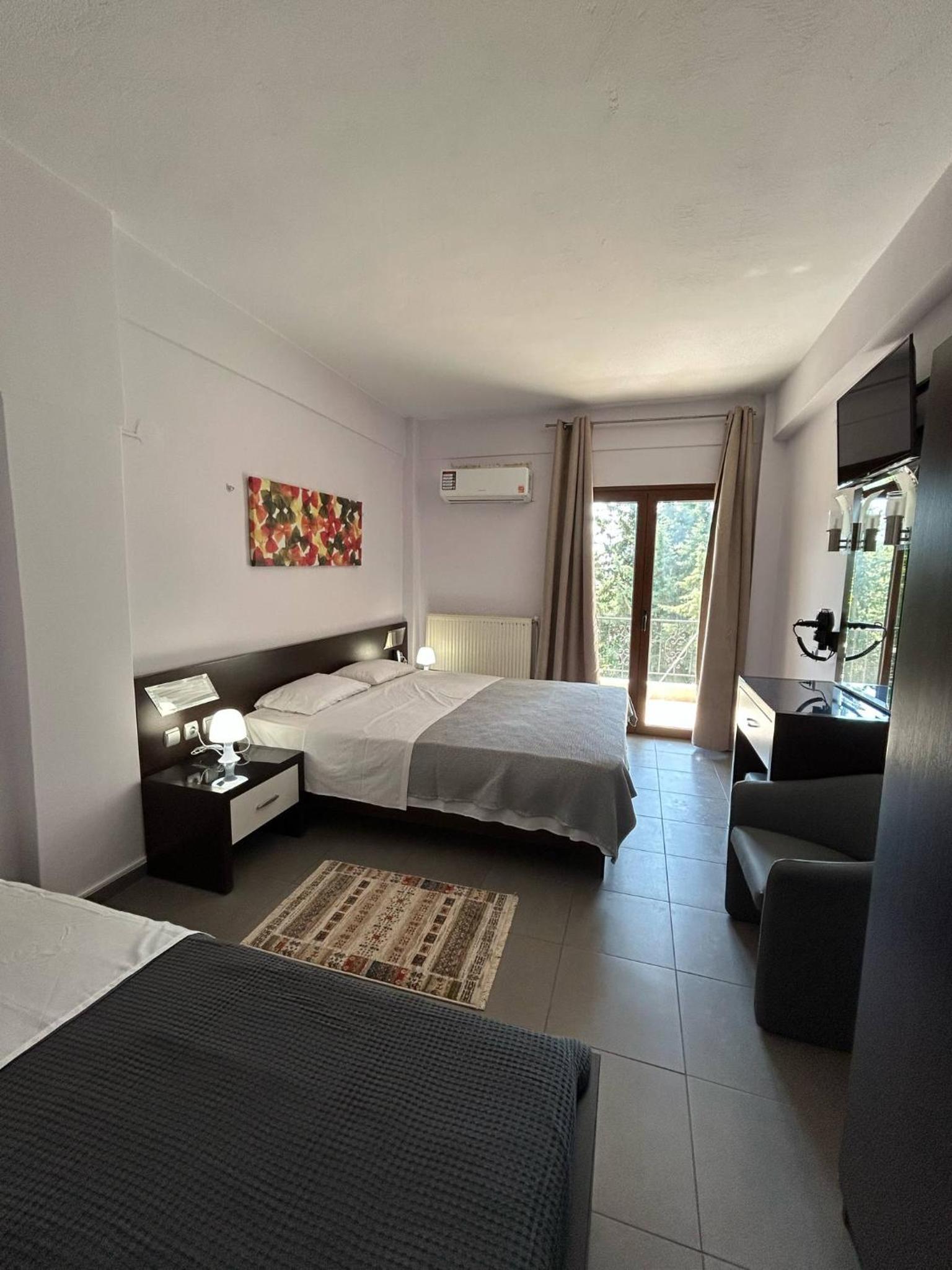 Budget Triple Room - Photo 2