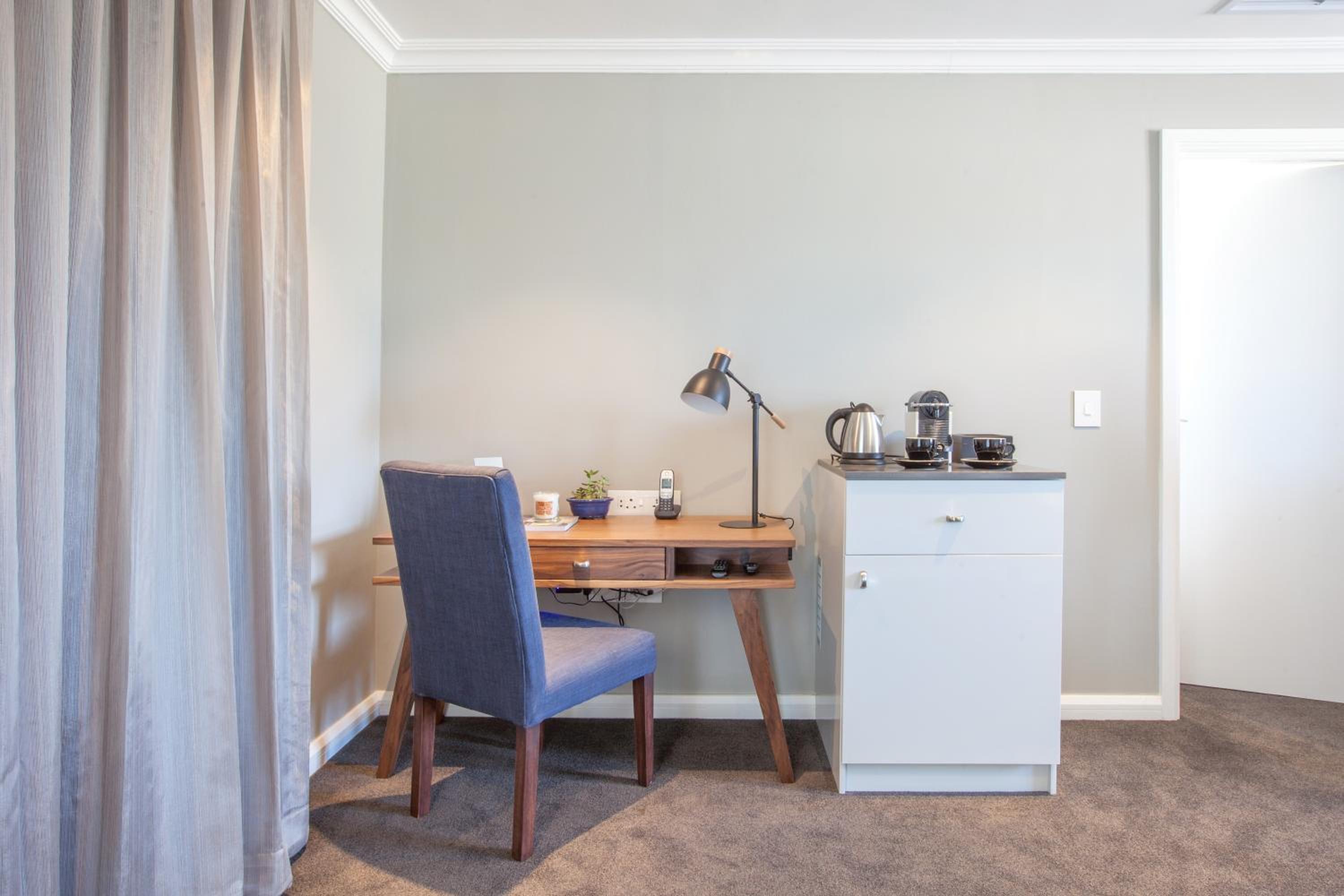 Superior King Suite photo 3