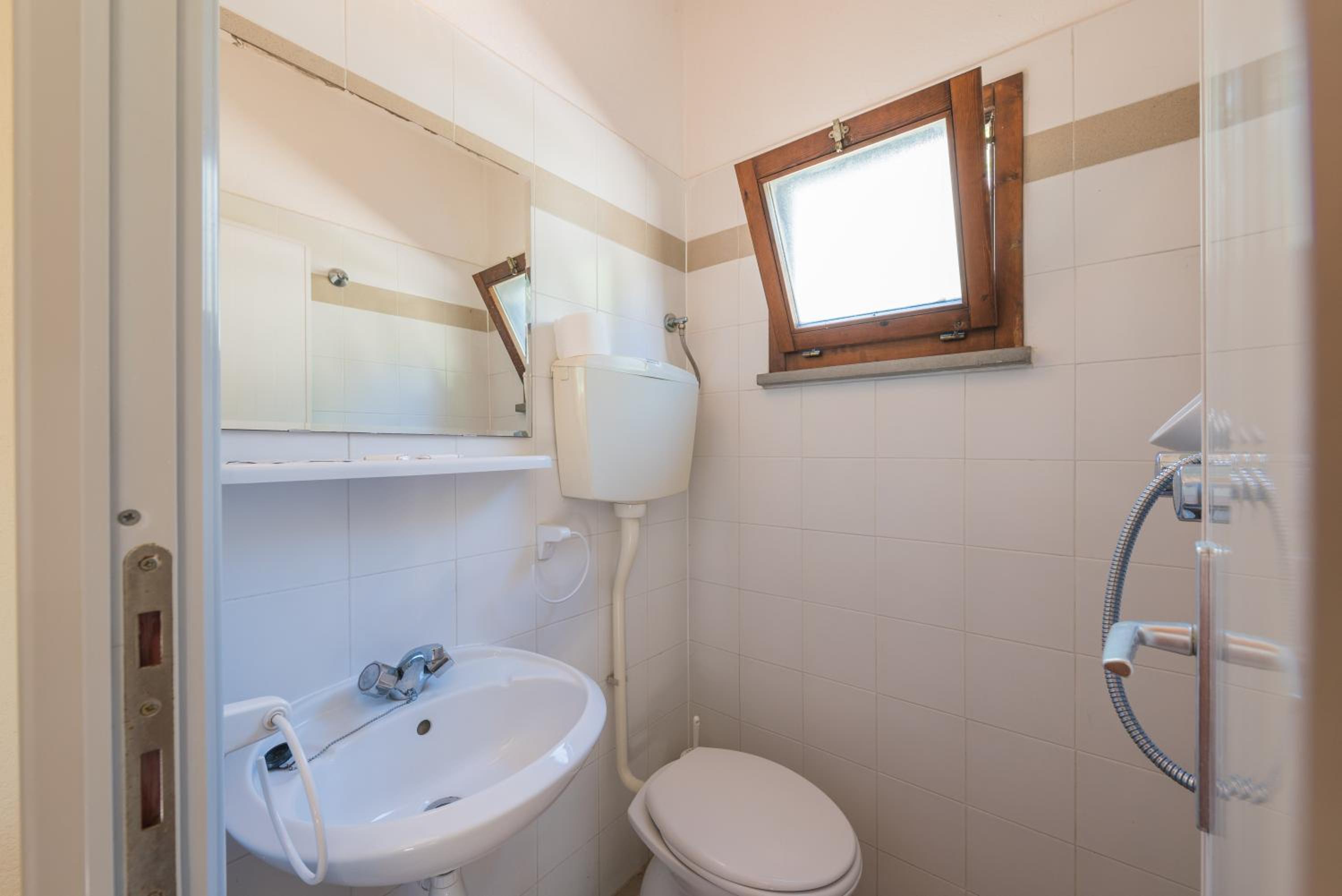 Bungalow (2 Adults) photo 2