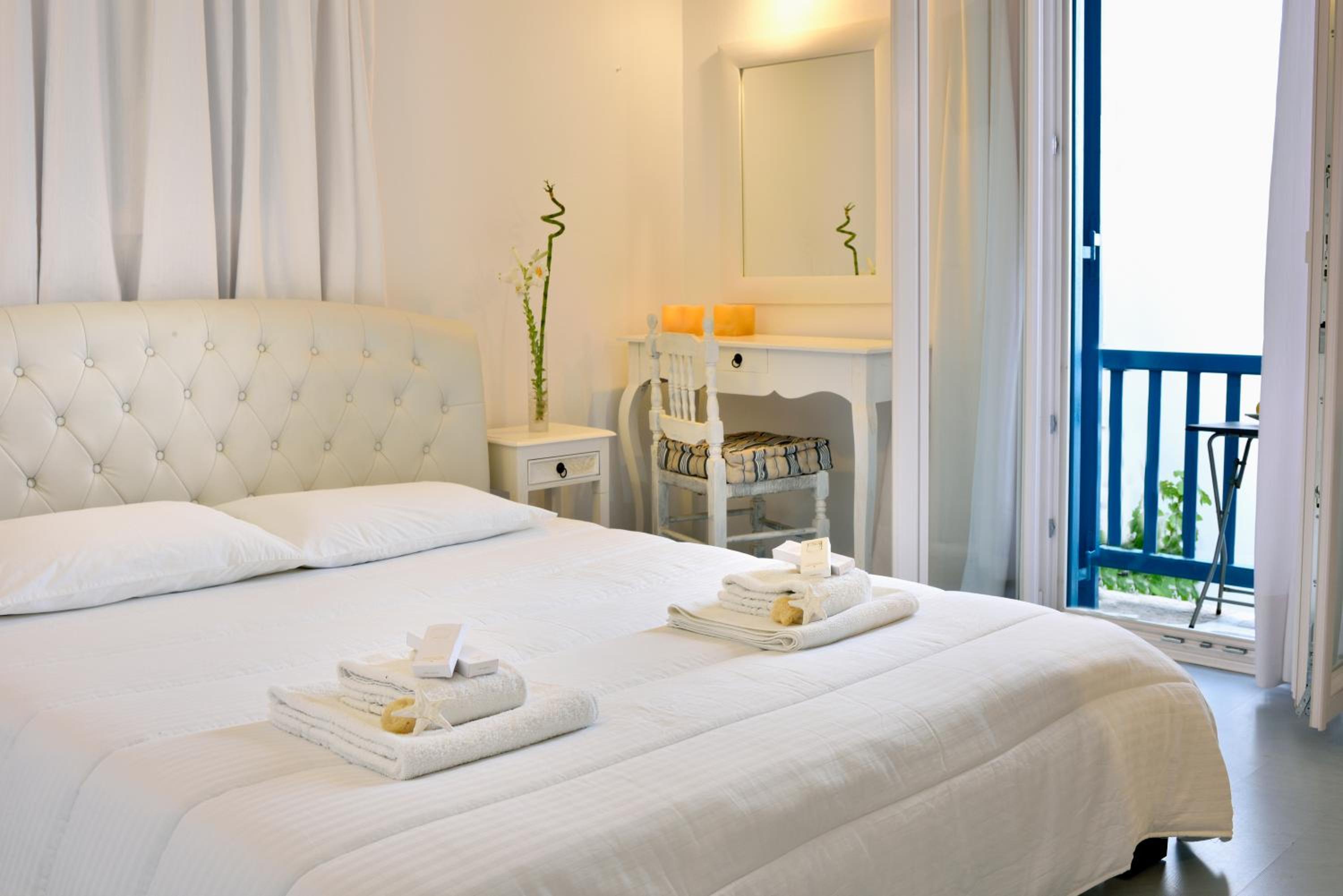 Double or Twin Room - Photo 7