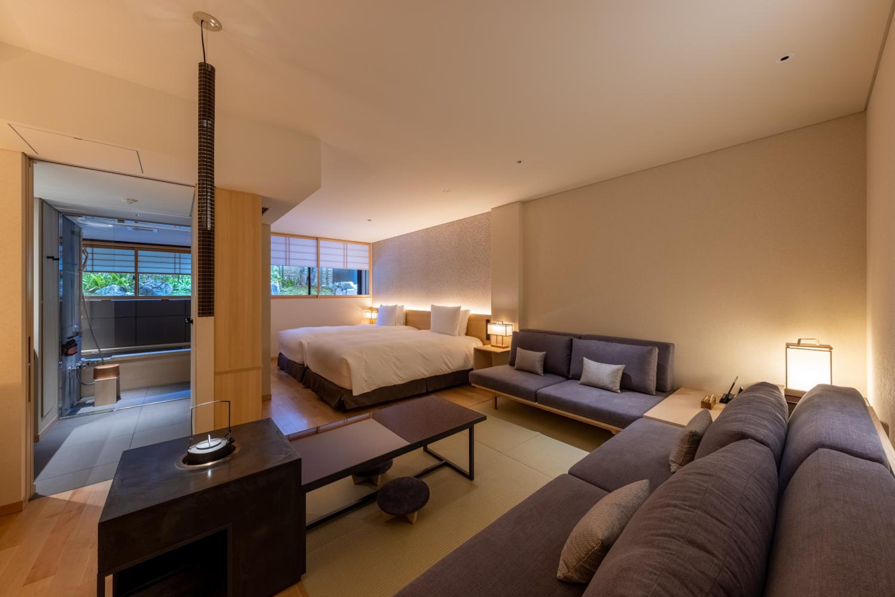 Twin Room with Private Bathroom