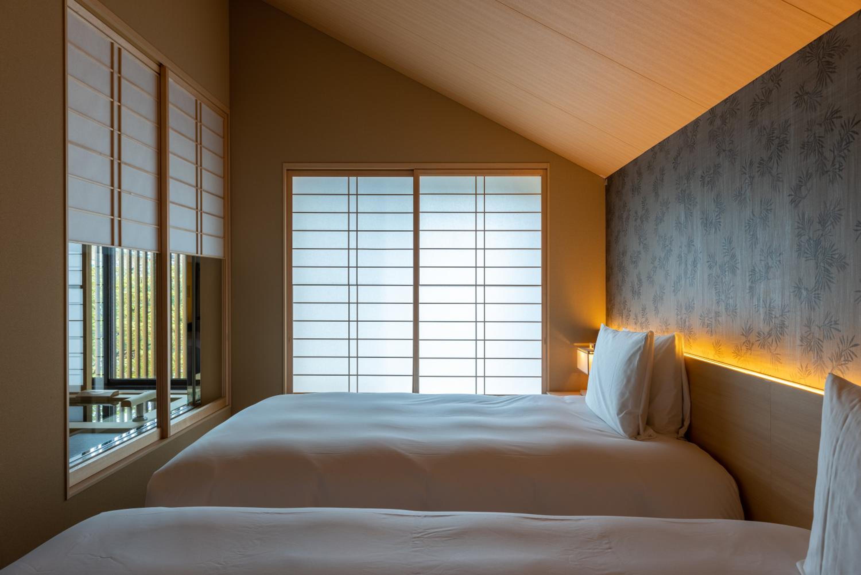 Twin Room with Private Bathroom