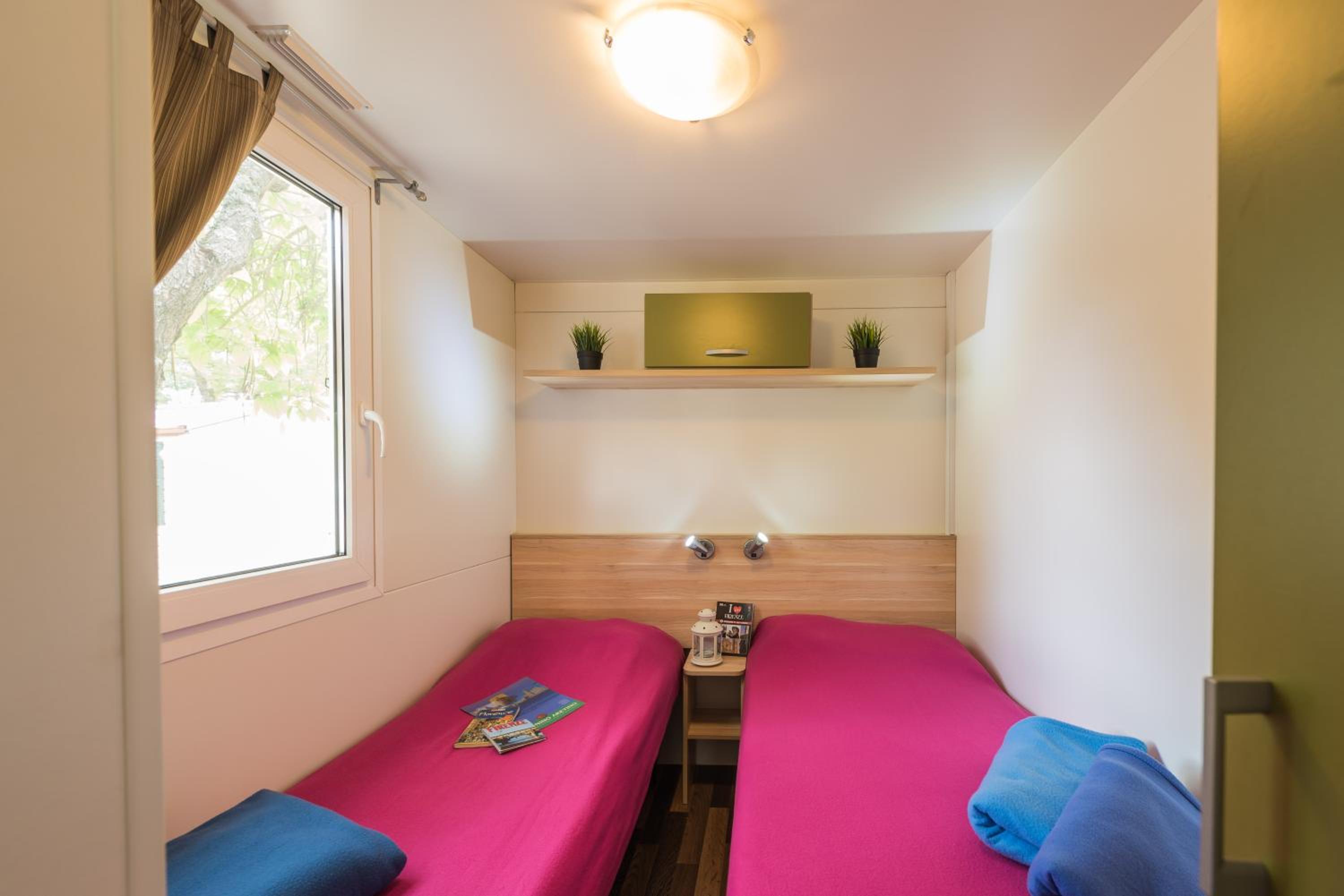 Mobile Home (4 Adults) photo 1