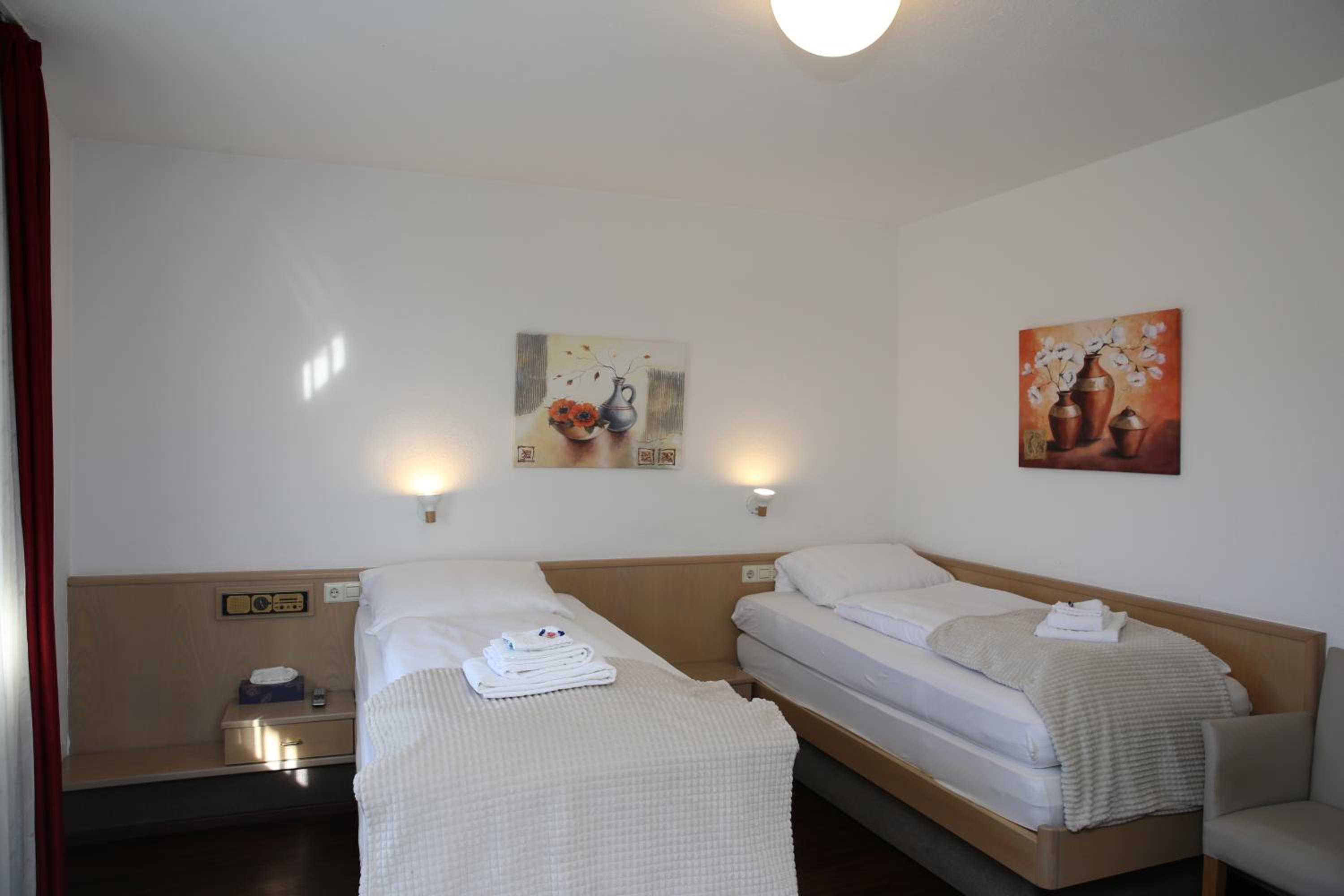 Double Room - Photo 6