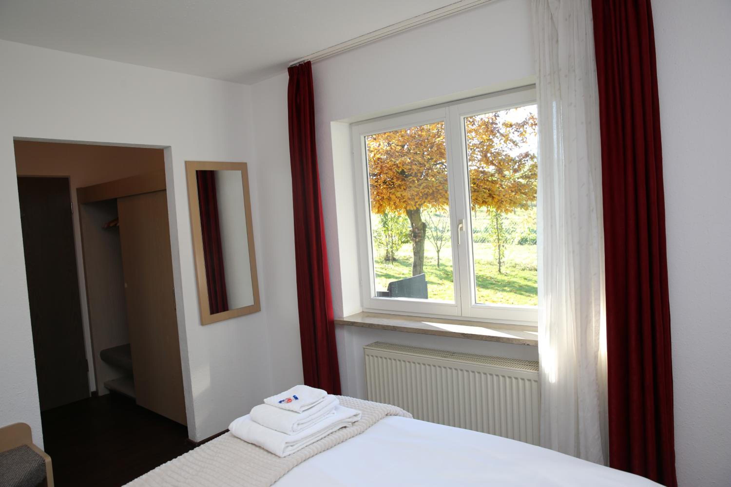 Double Room - Photo 7