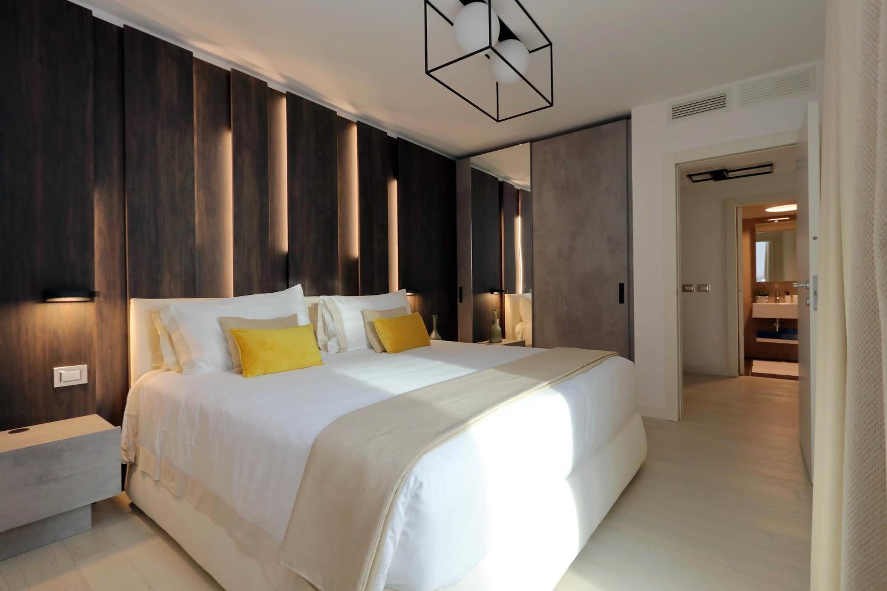 Two-Bedroom Apartment with Terrace and Sea View