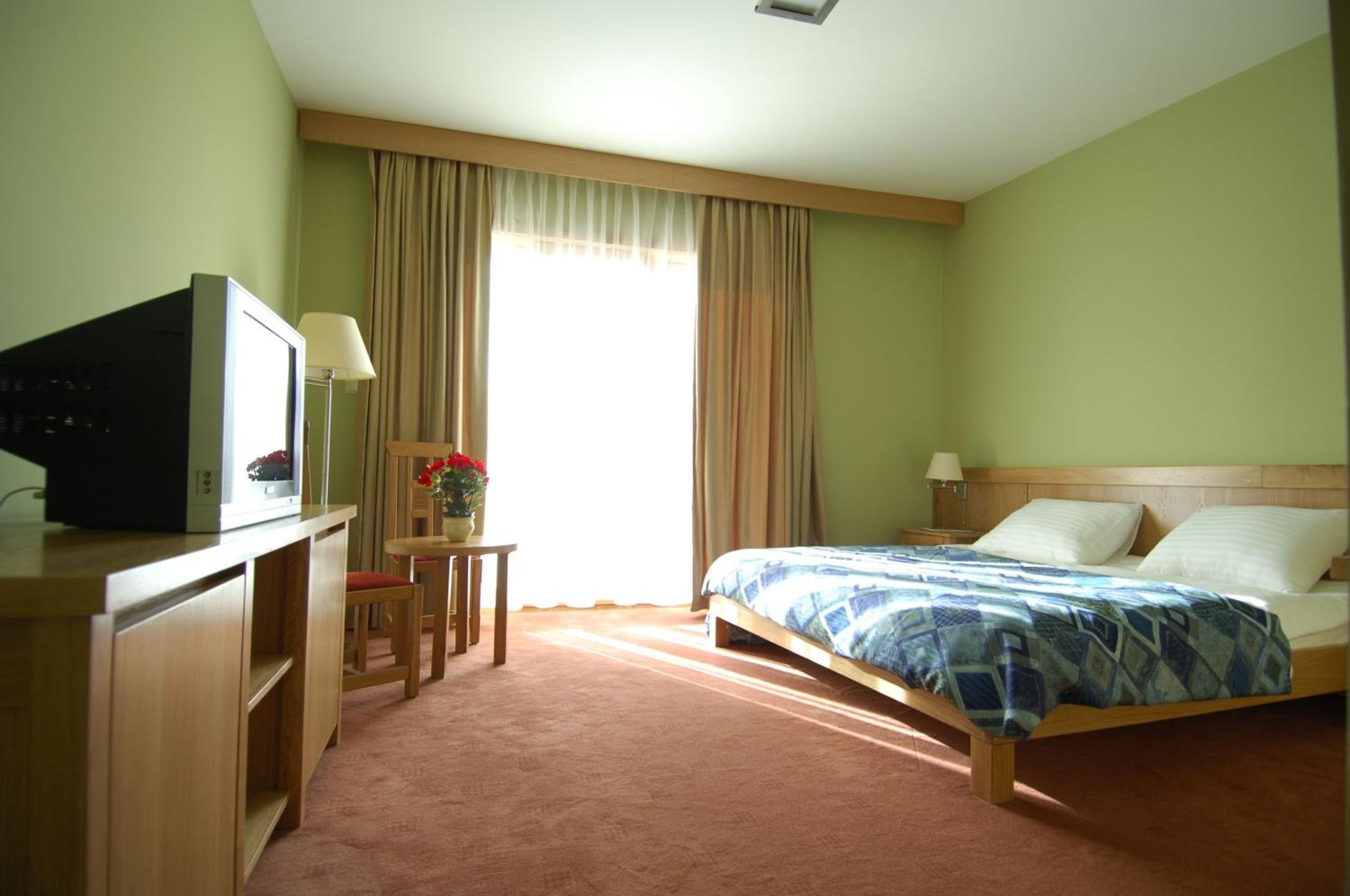 Standard Double or Twin Room - Photo 3