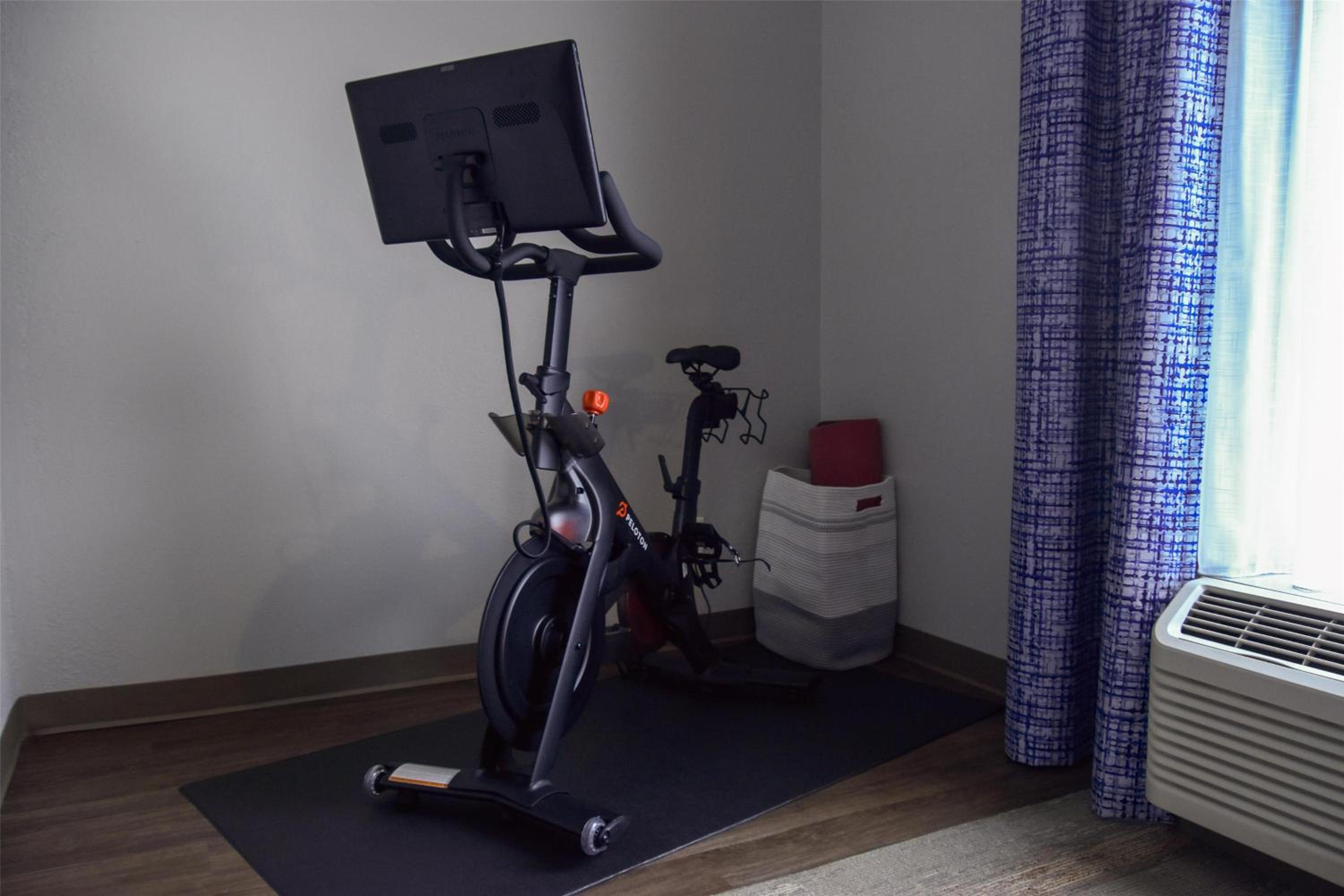 King with Peloton Bike - Non-Smoking - Photo 3